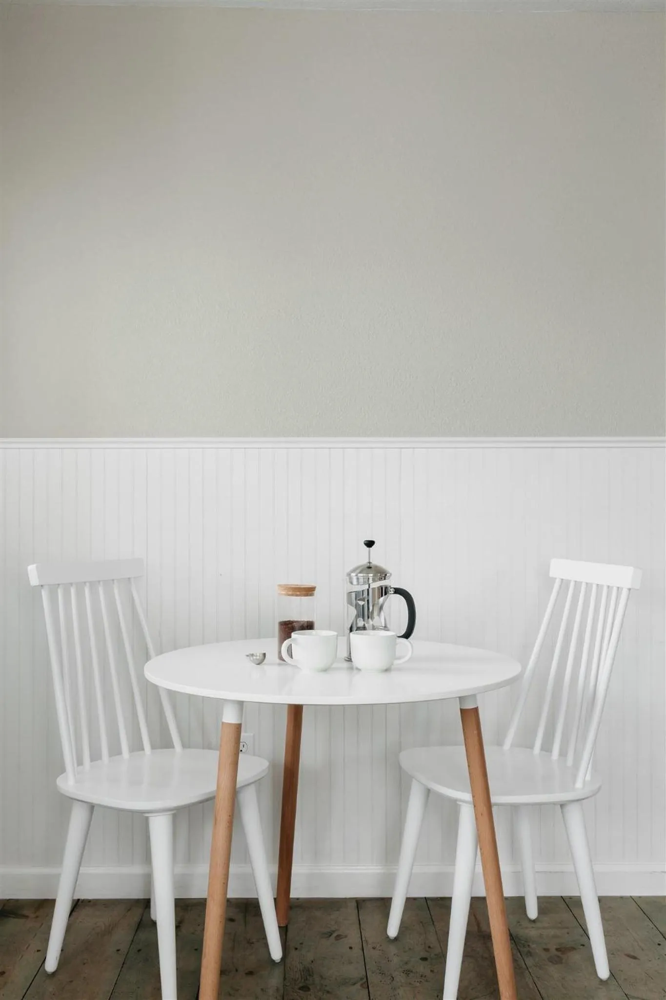 Seating area in Boardwalk Cottages