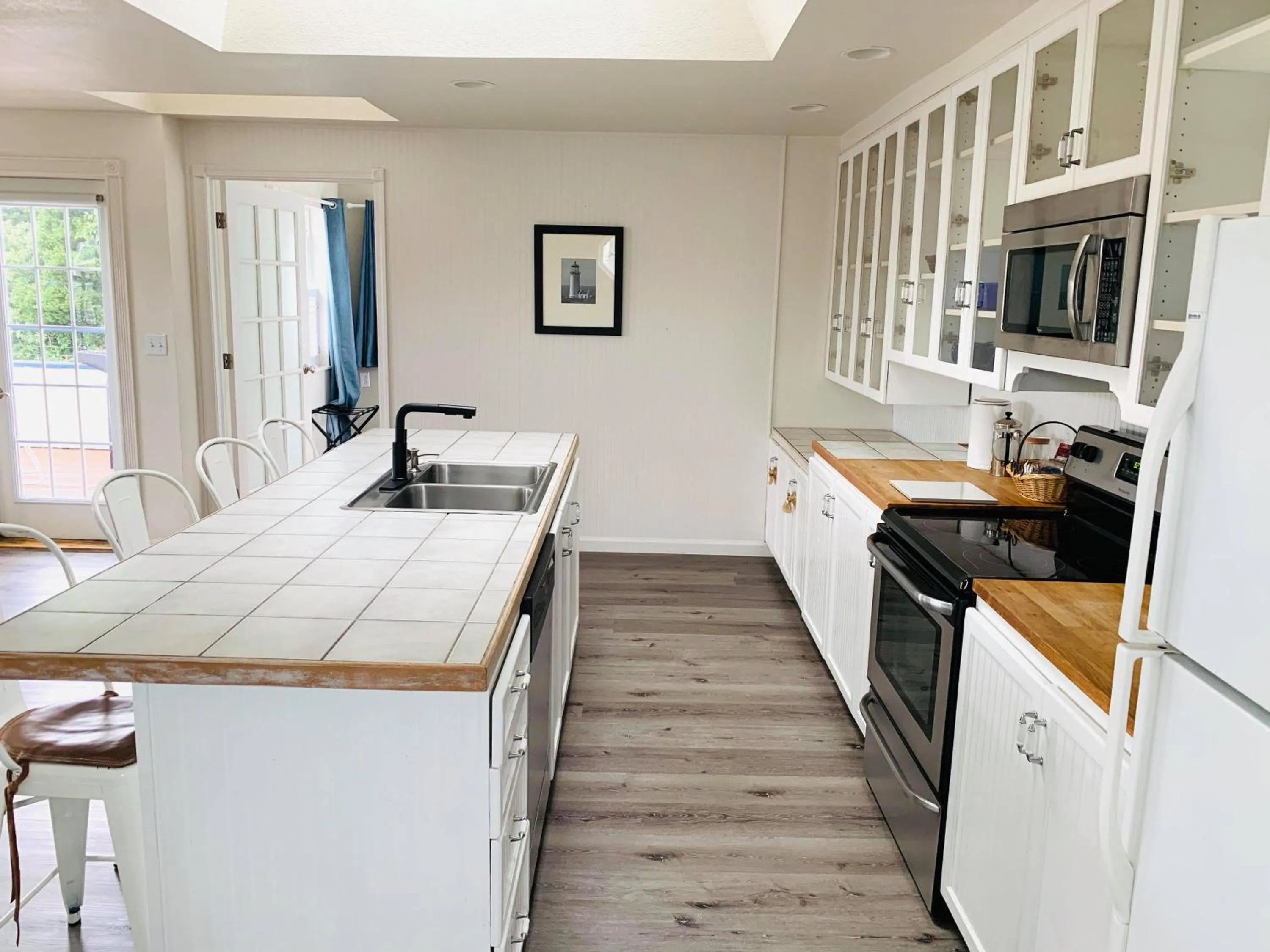 Kitchen or kitchenette in Boardwalk Cottages