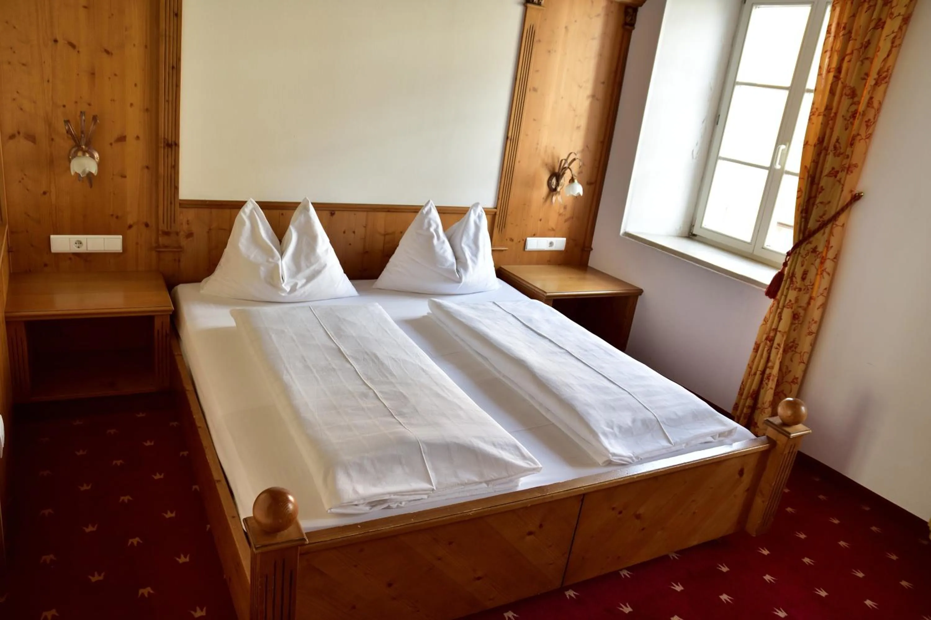 Bed in Hotel Krone