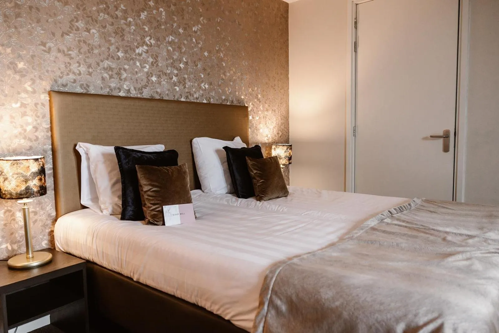 Bed in Hotel Amerika