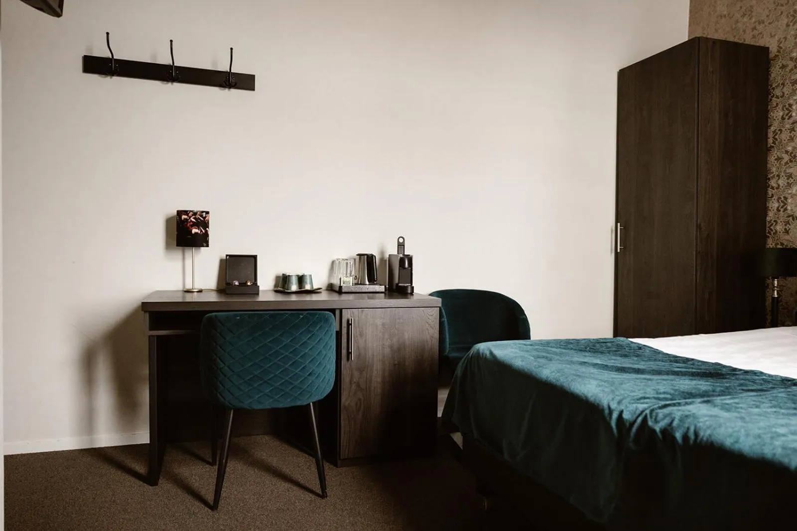 Bed in Hotel Amerika