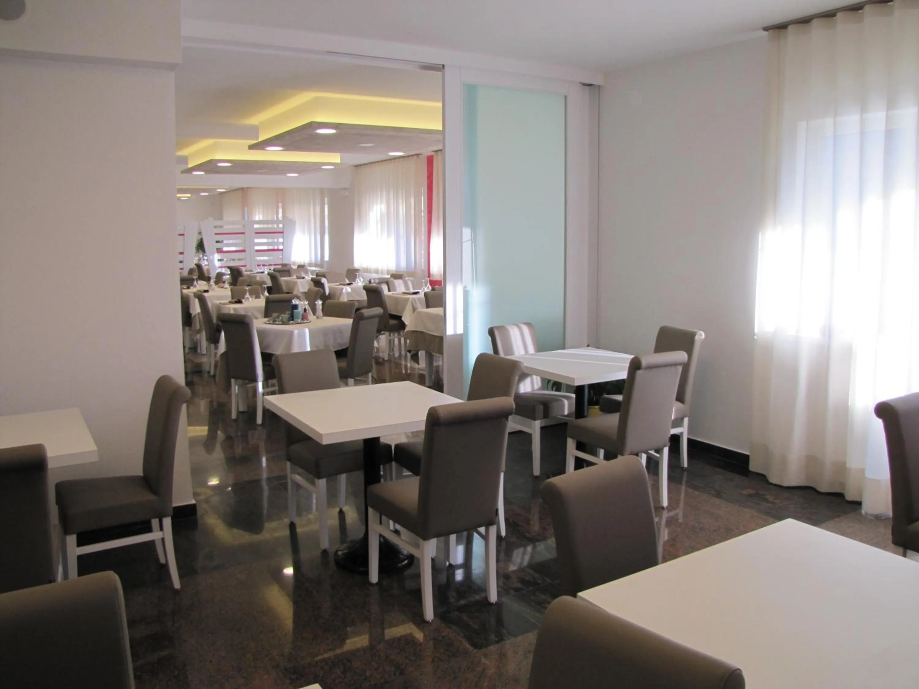 Lounge or bar in Hotel Scaranò