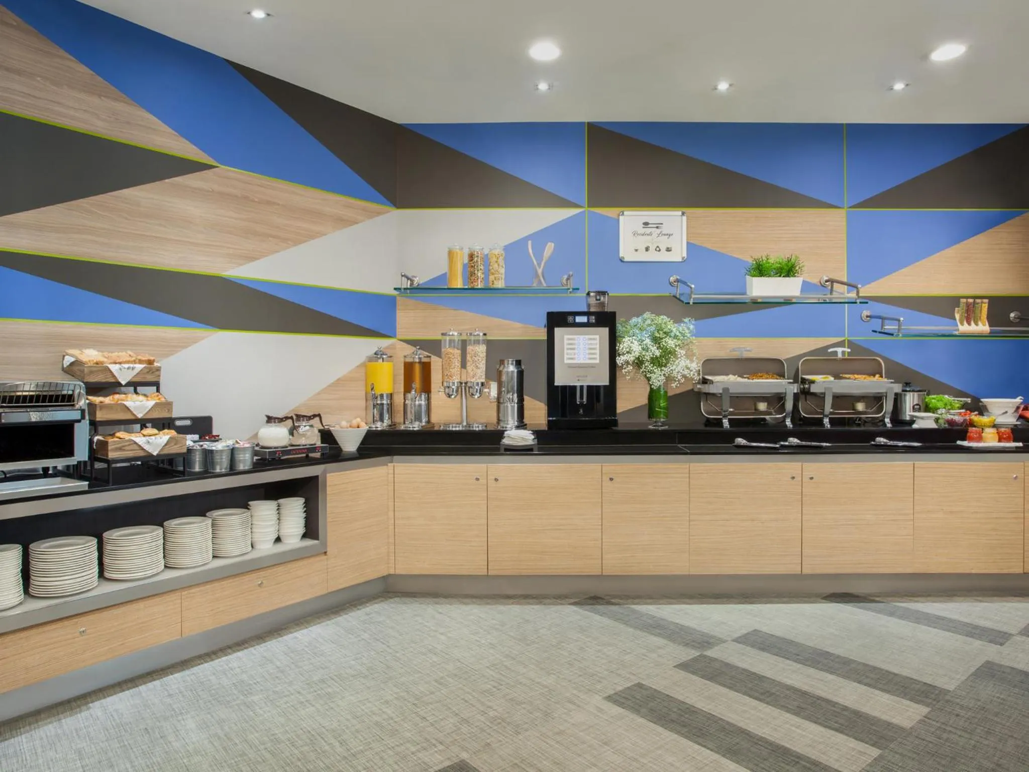 Restaurant/Places to Eat in Citadines Mount Sophia Singapore