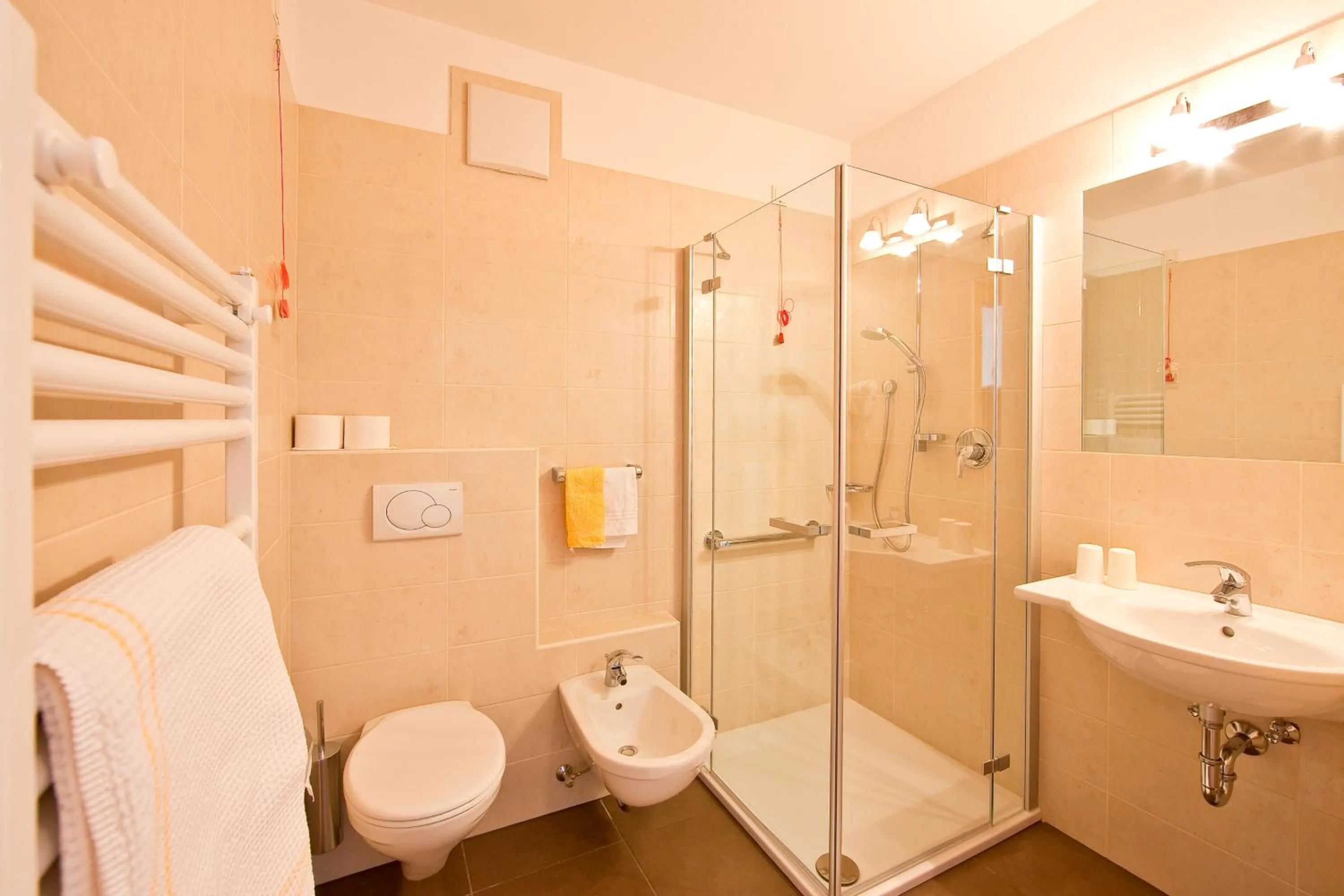 Bathroom in Hotel Falken