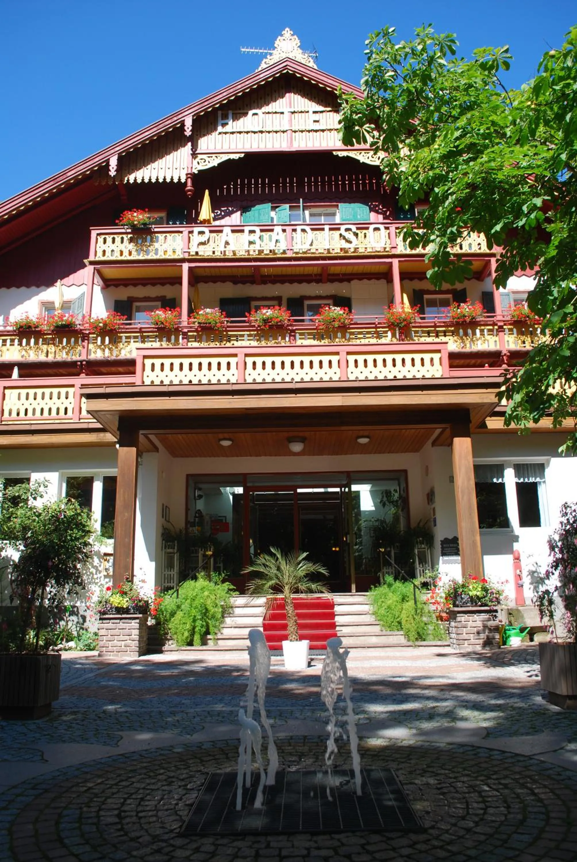 Property building in Parkhotel Sole Paradiso