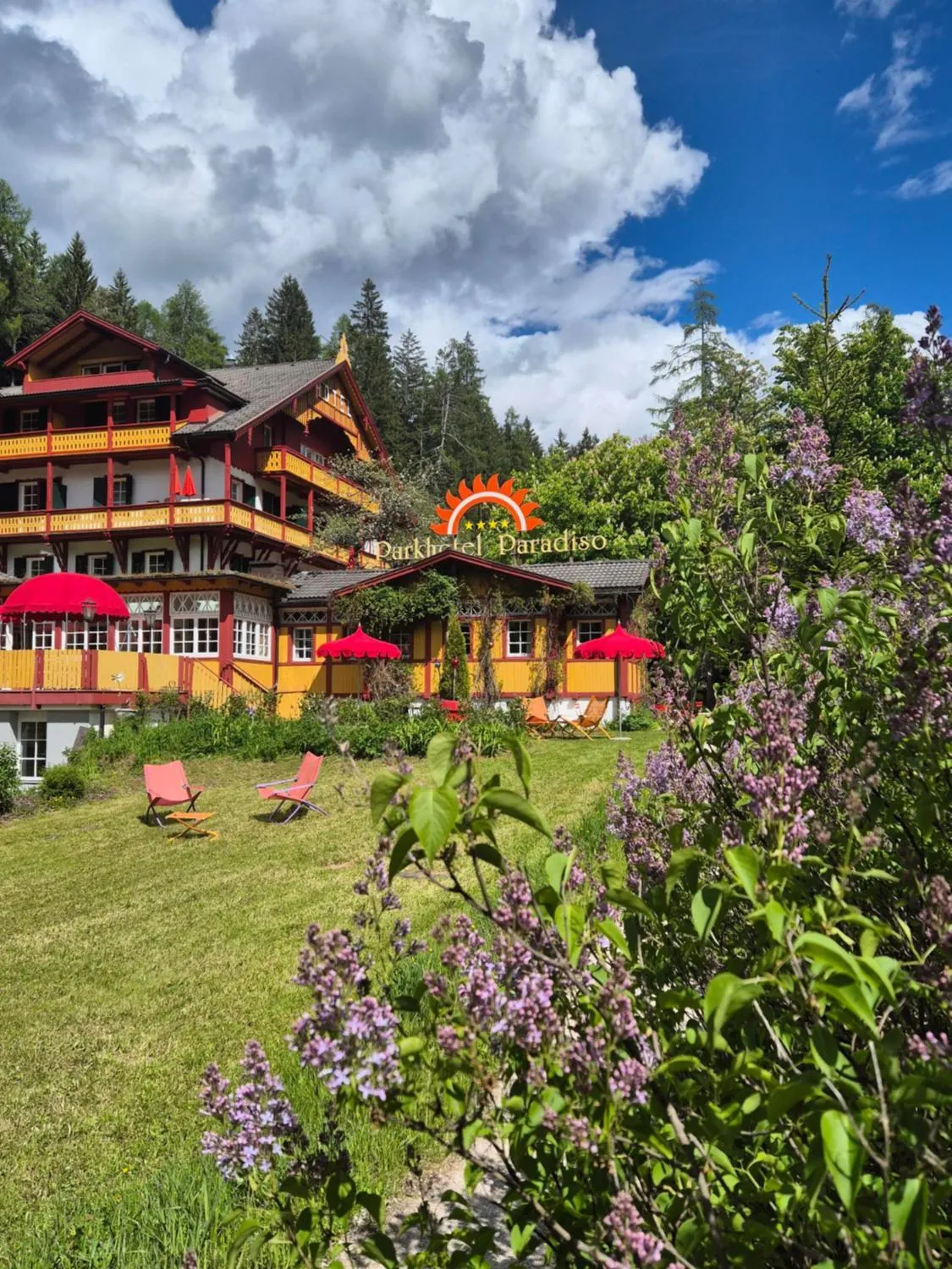 Property building in Parkhotel Sole Paradiso