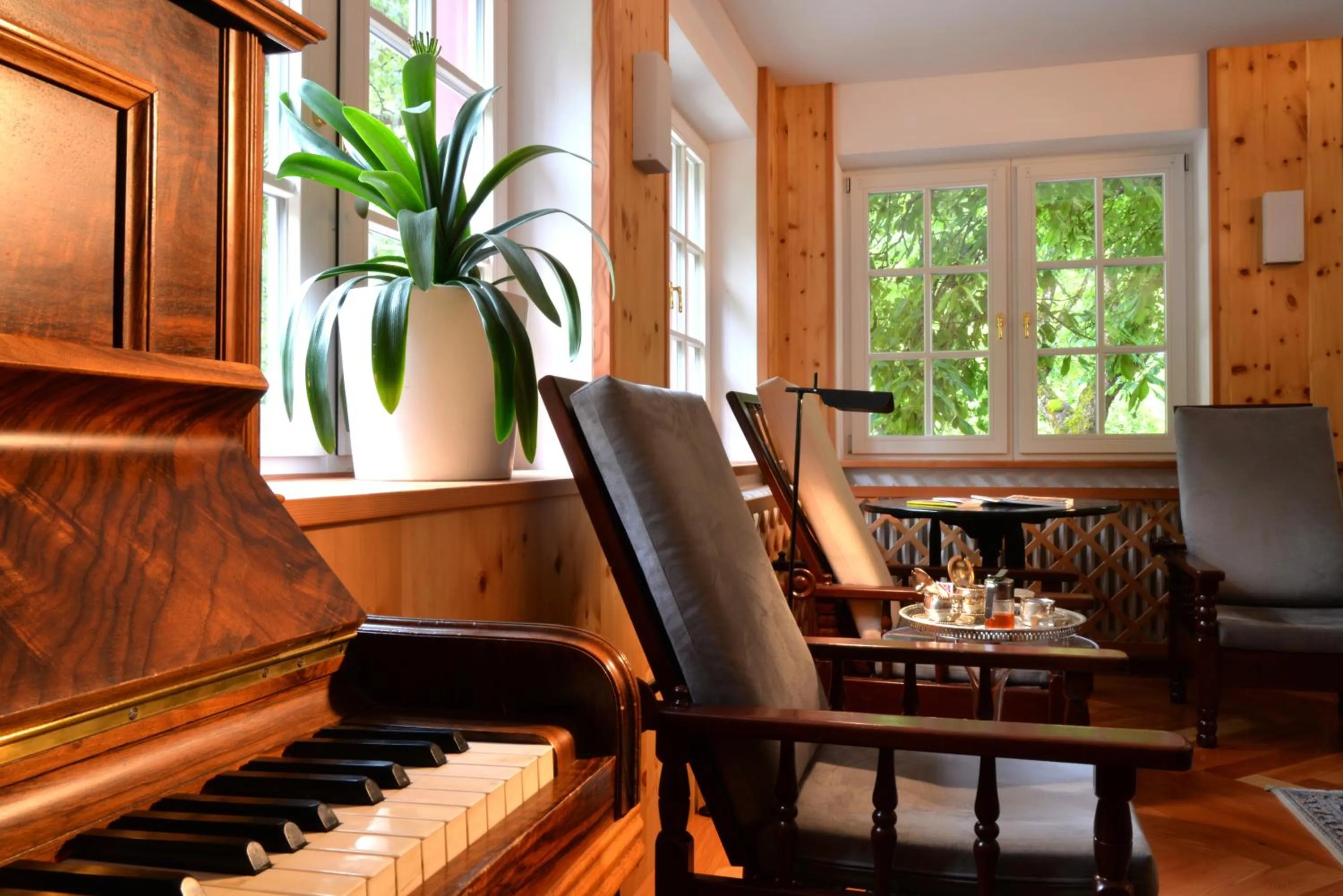 Communal lounge/ TV room in Parkhotel Sole Paradiso