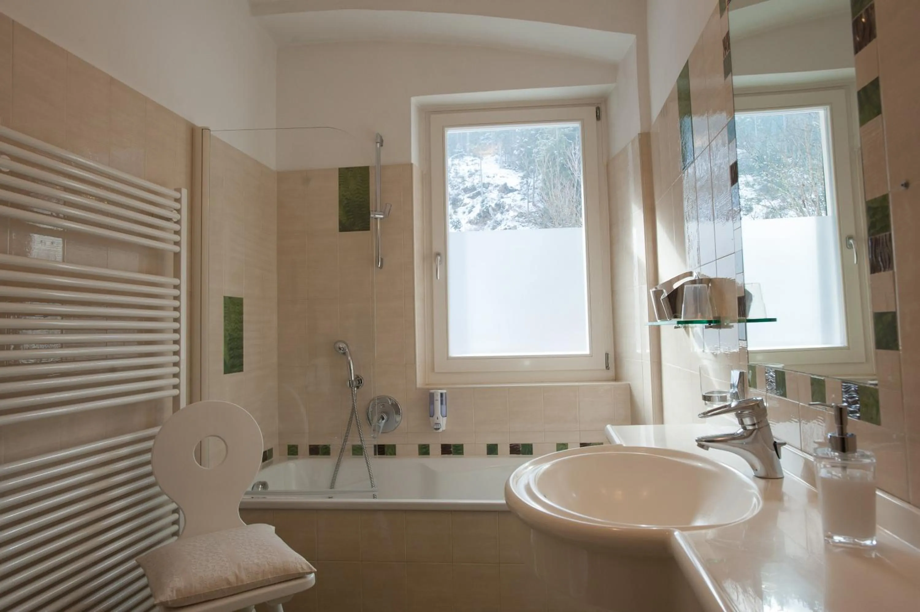 Shower in Parkhotel Sole Paradiso