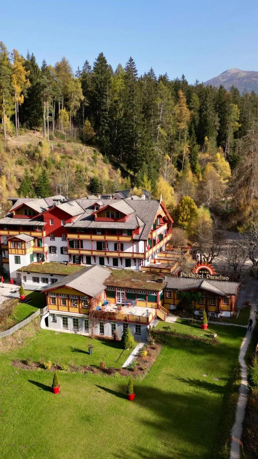 Property building in Parkhotel Sole Paradiso