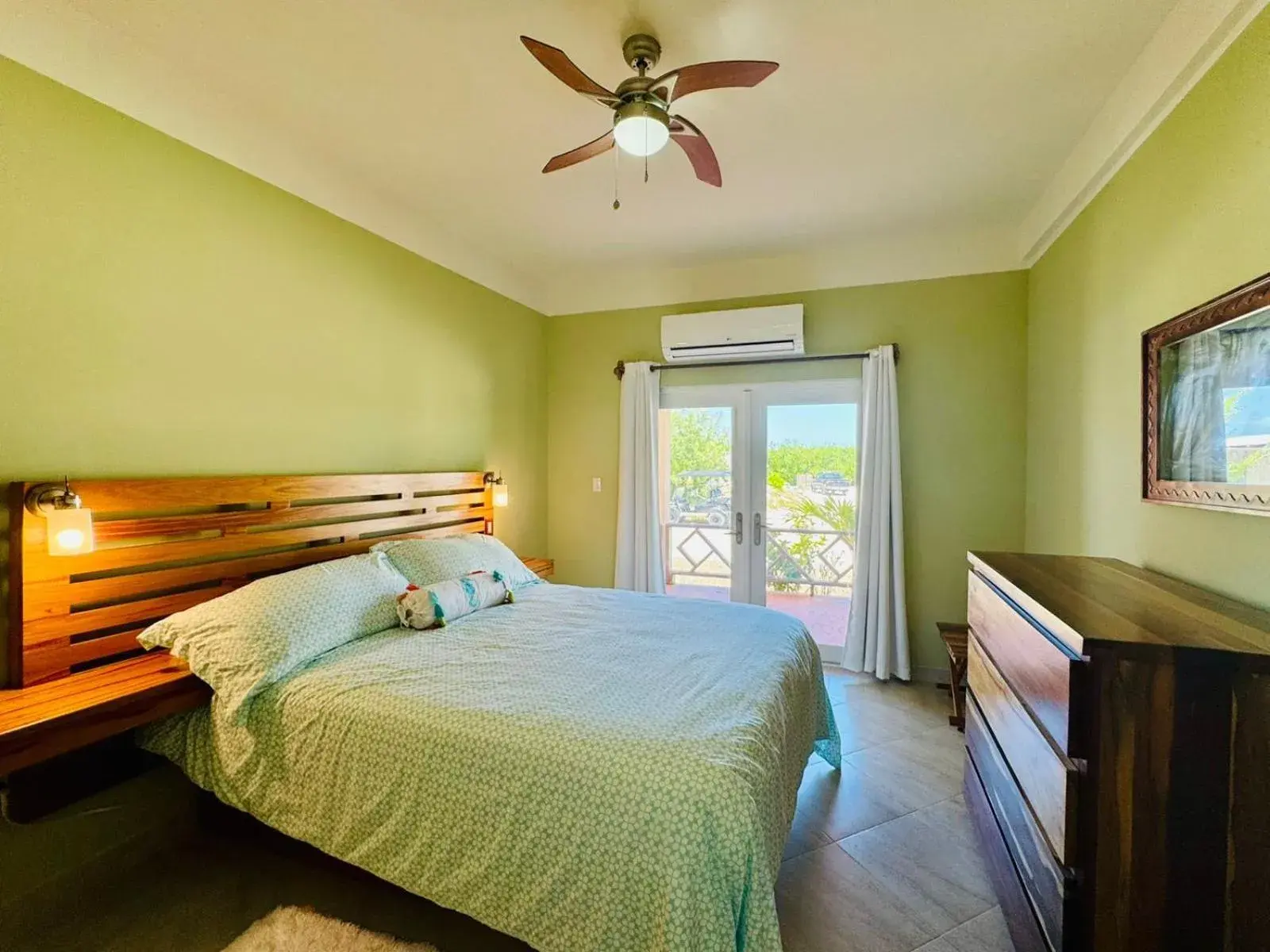 Bedroom, Bed in Lina Point Belize Overwater Resort Bedroom, Bed in Lina Point Belize Overwater Resort
