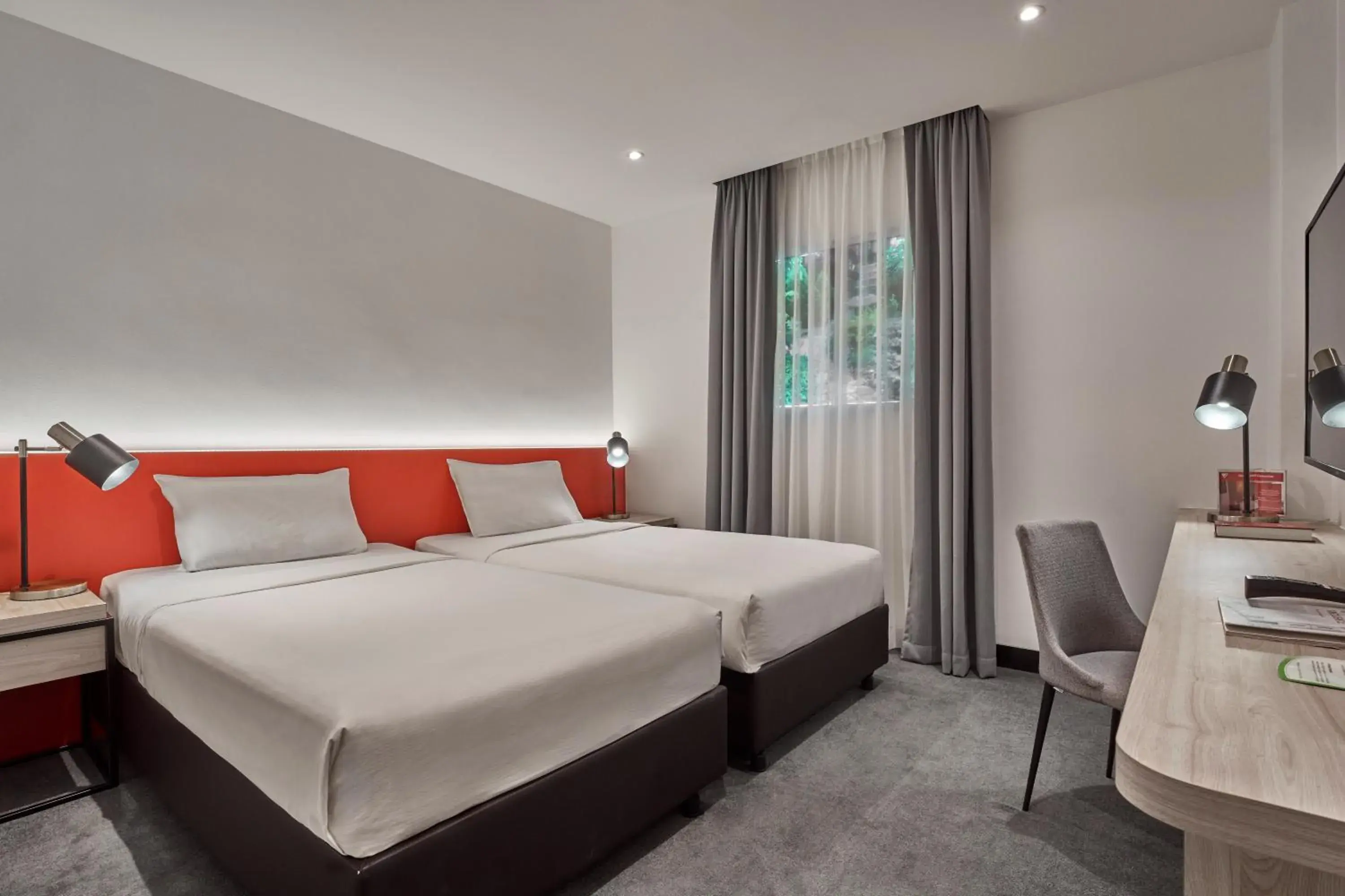 Bed in Metro Y Hotel Singapore Bed in Metro Y Hotel Singapore