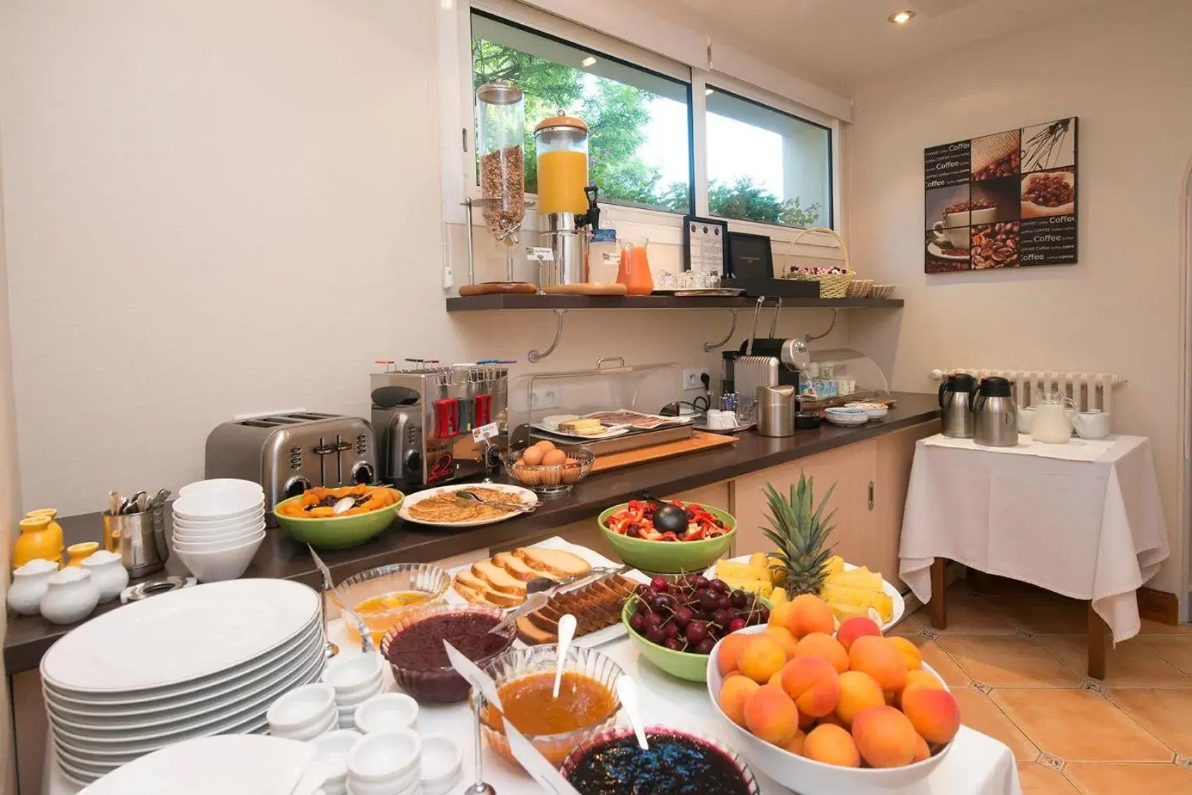 Buffet breakfast in Logis Auberge Bienvenue Buffet breakfast in Logis Auberge Bienvenue