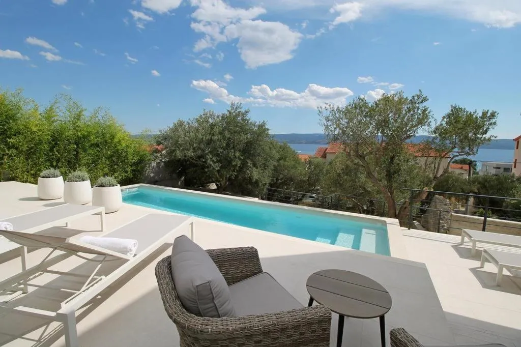 Villa Olive Grove