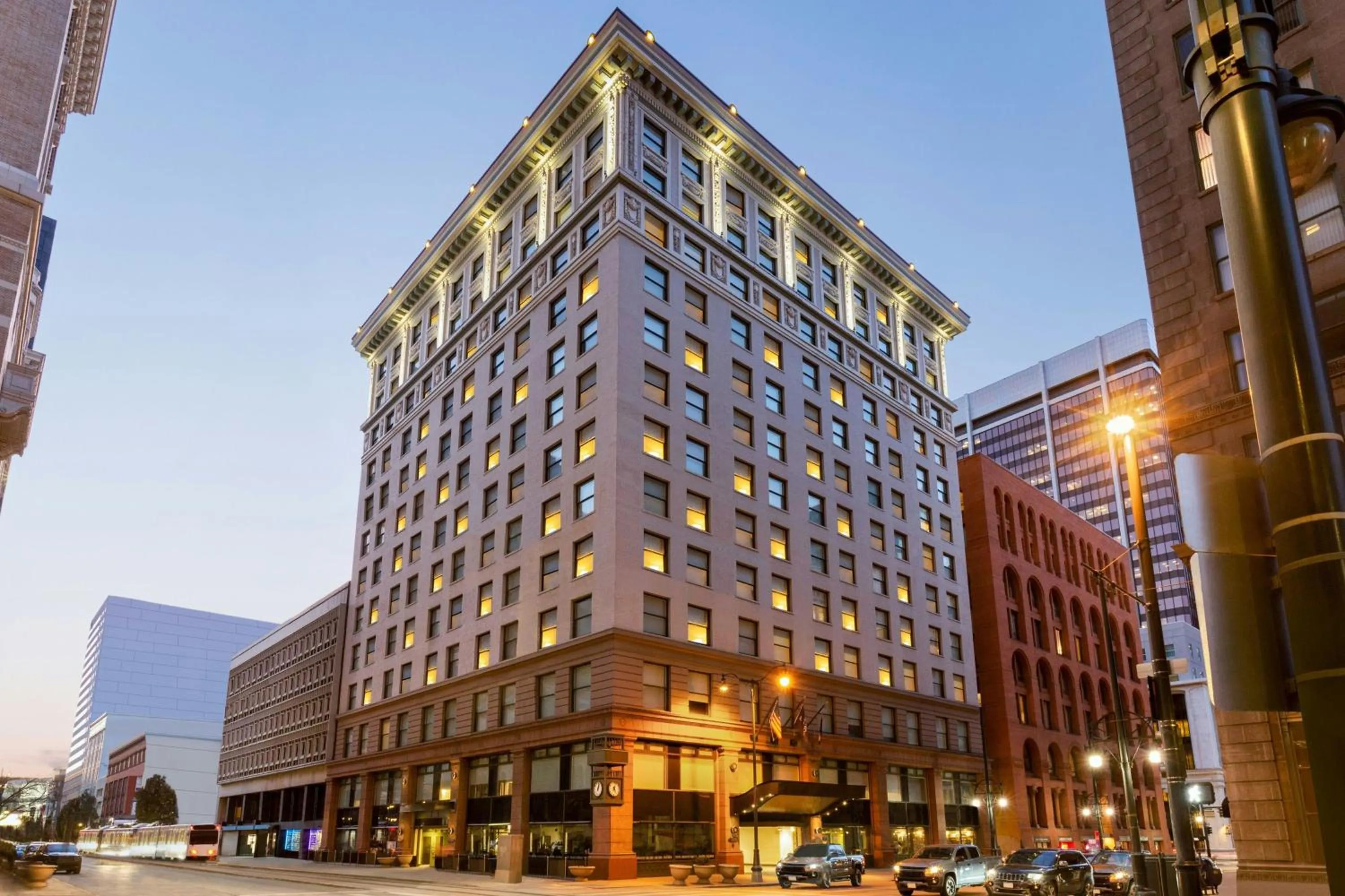 Property building in Magnolia Hotel Denver, a Tribute Portfolio Hotel