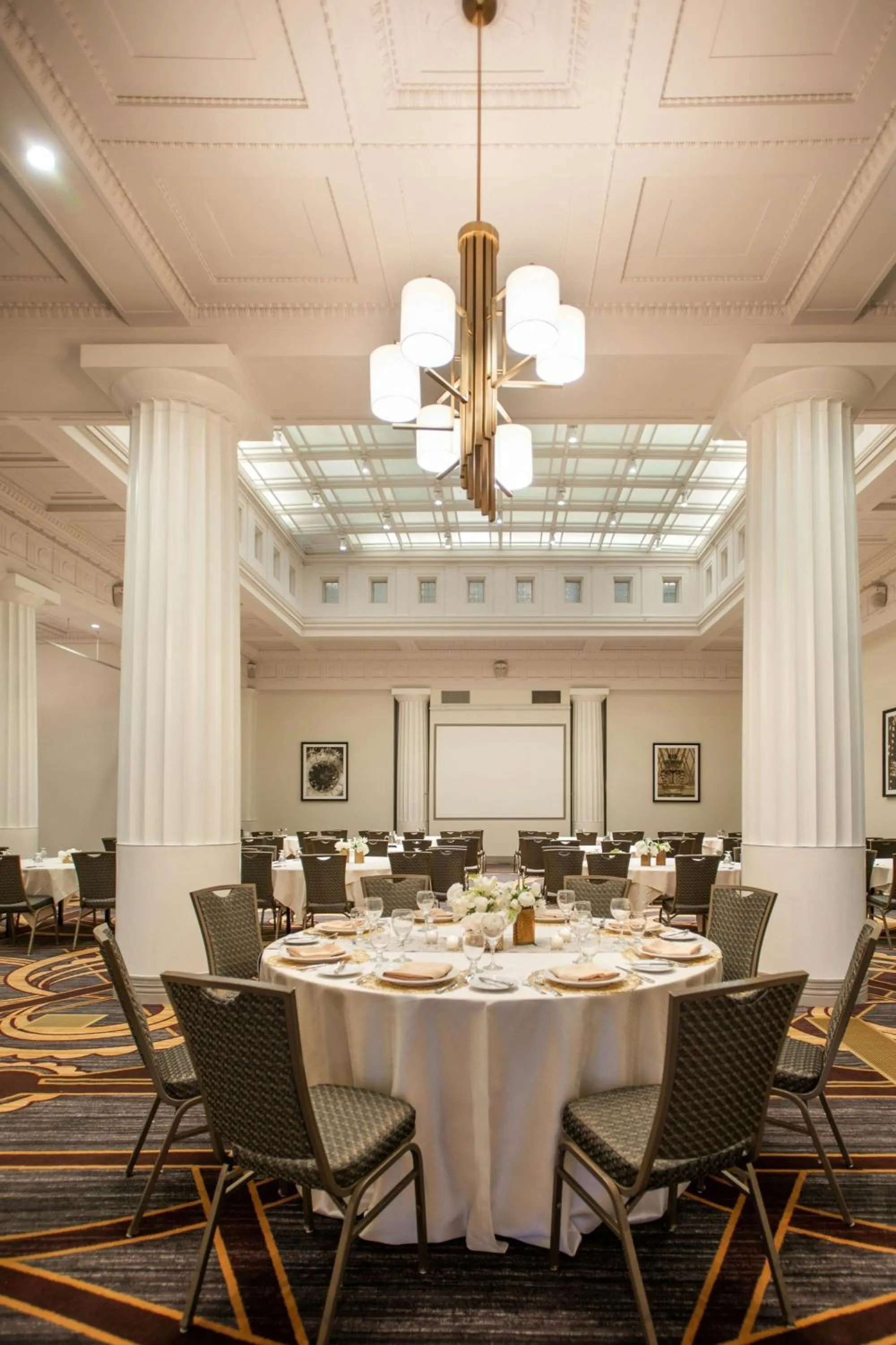 Lobby or reception in Magnolia Hotel Denver, a Tribute Portfolio Hotel