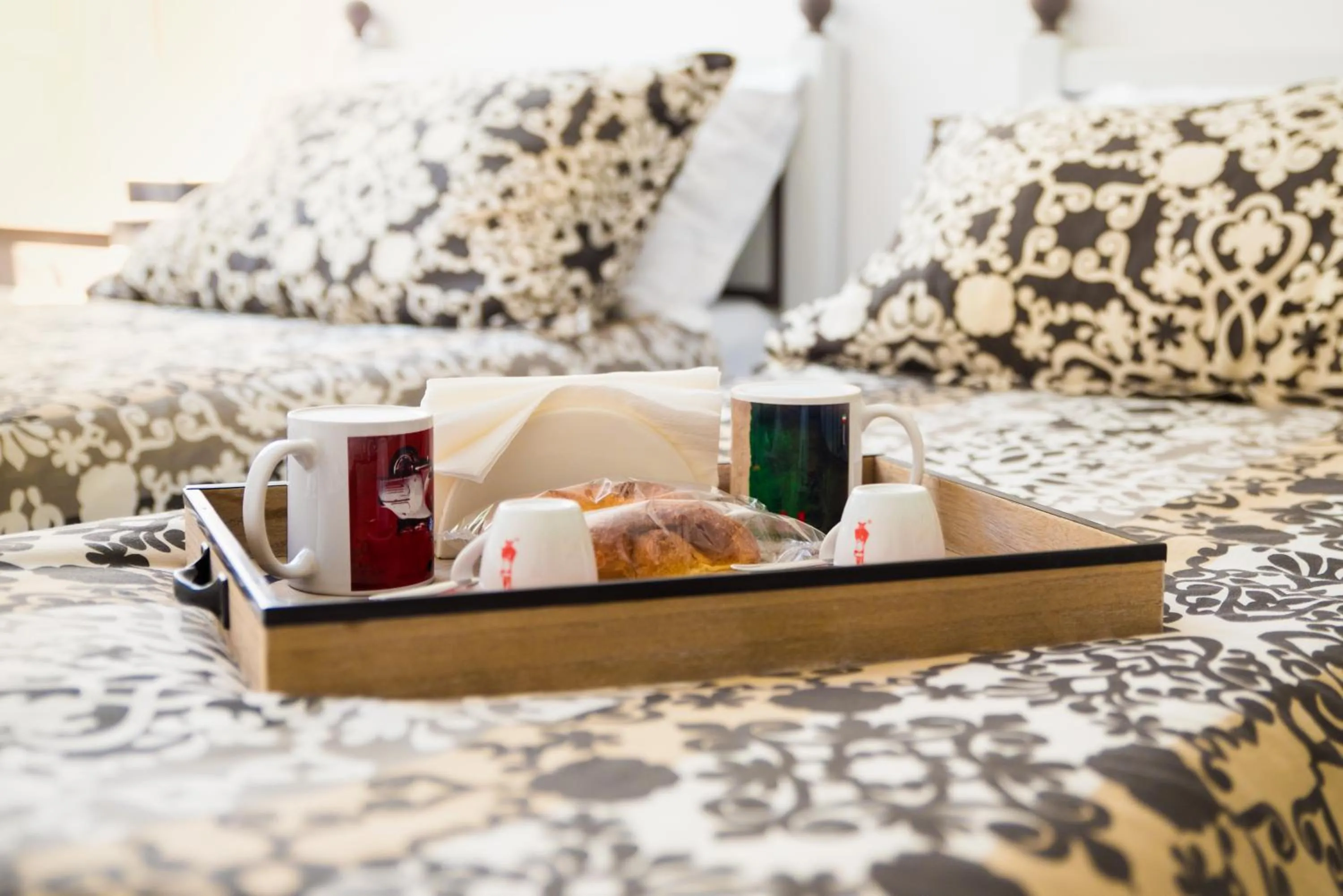 Bedroom in Sorrento Flower Rooms