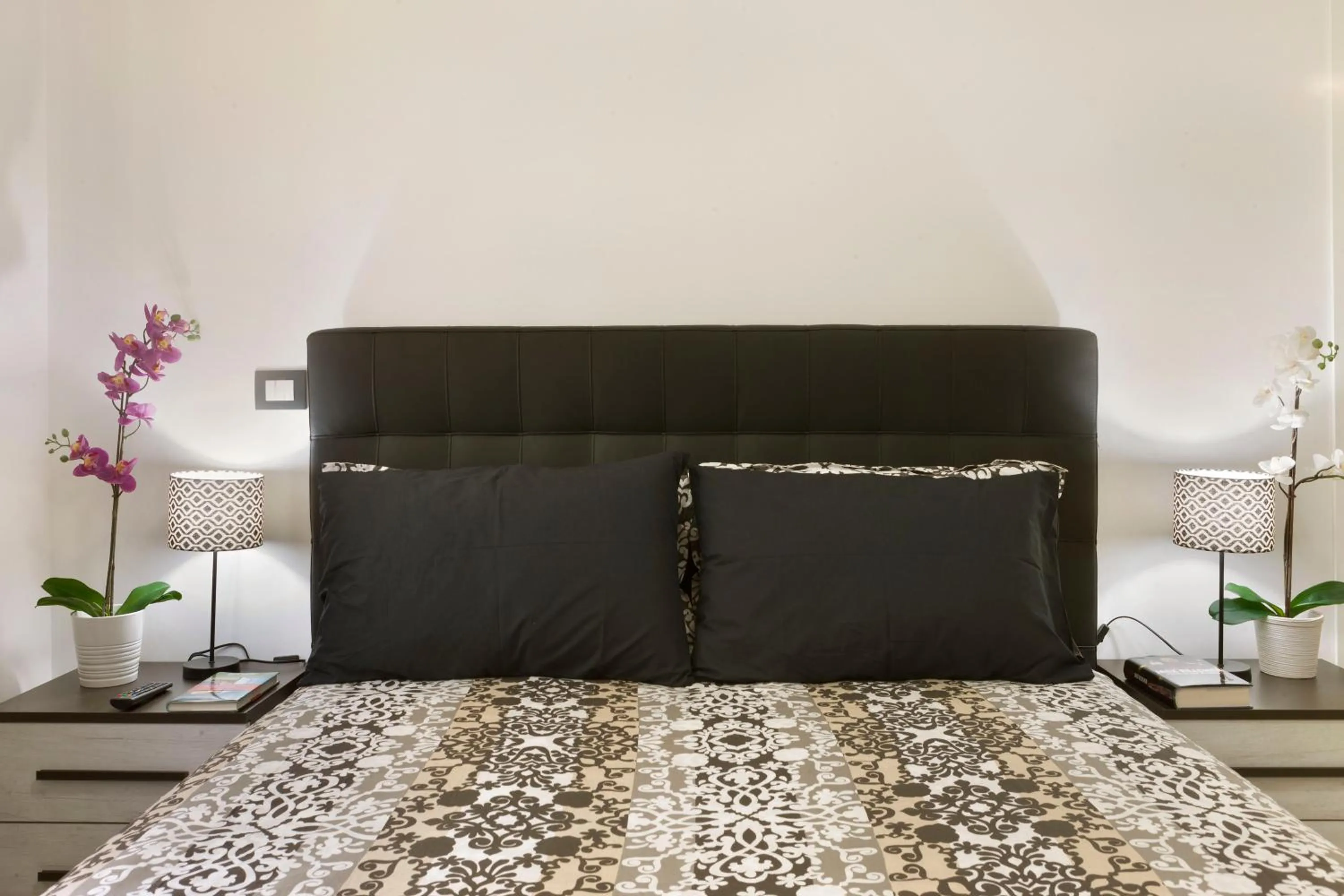 Bed in Sorrento Flower Rooms