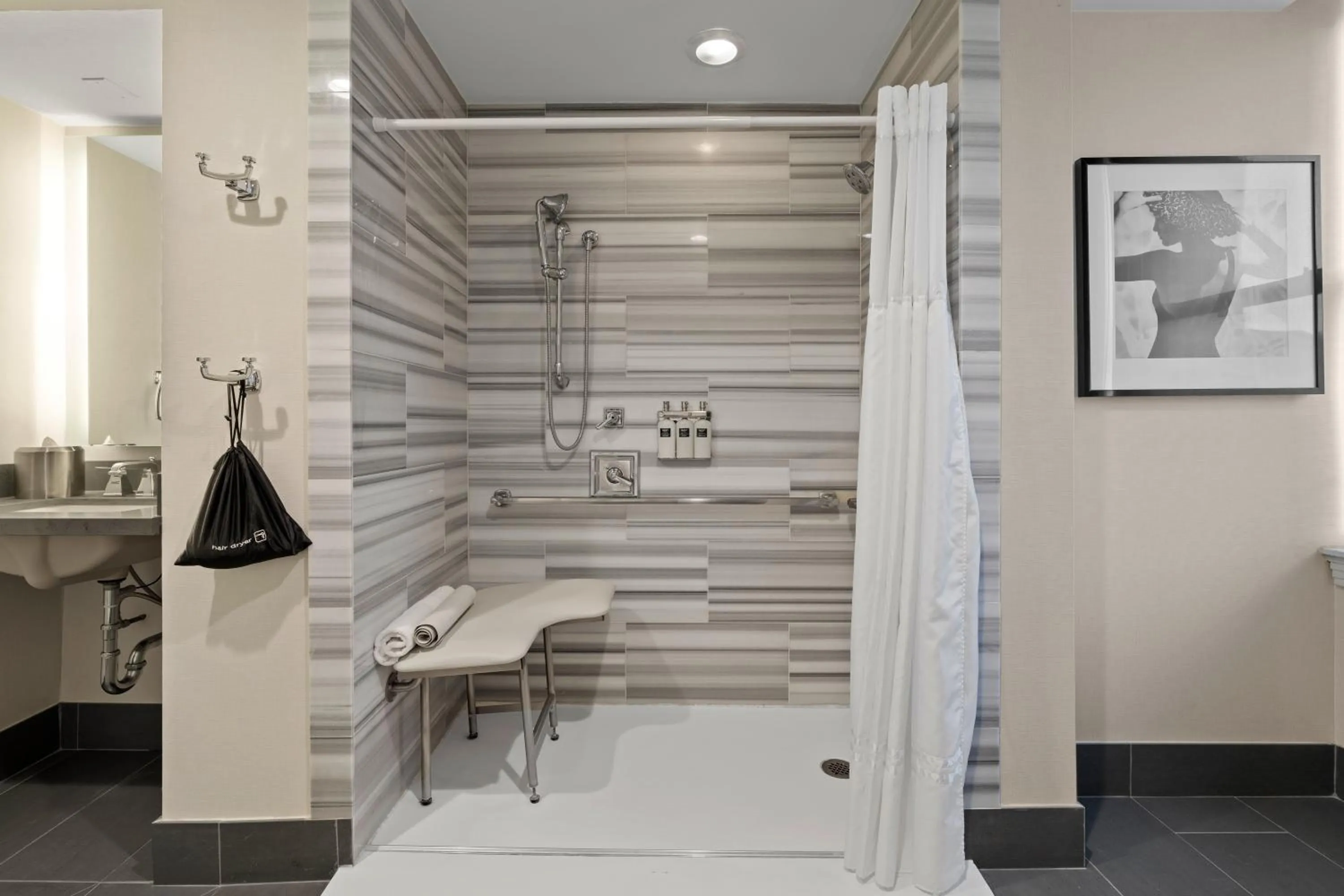 Bathroom in Hotel de Anza by IHG