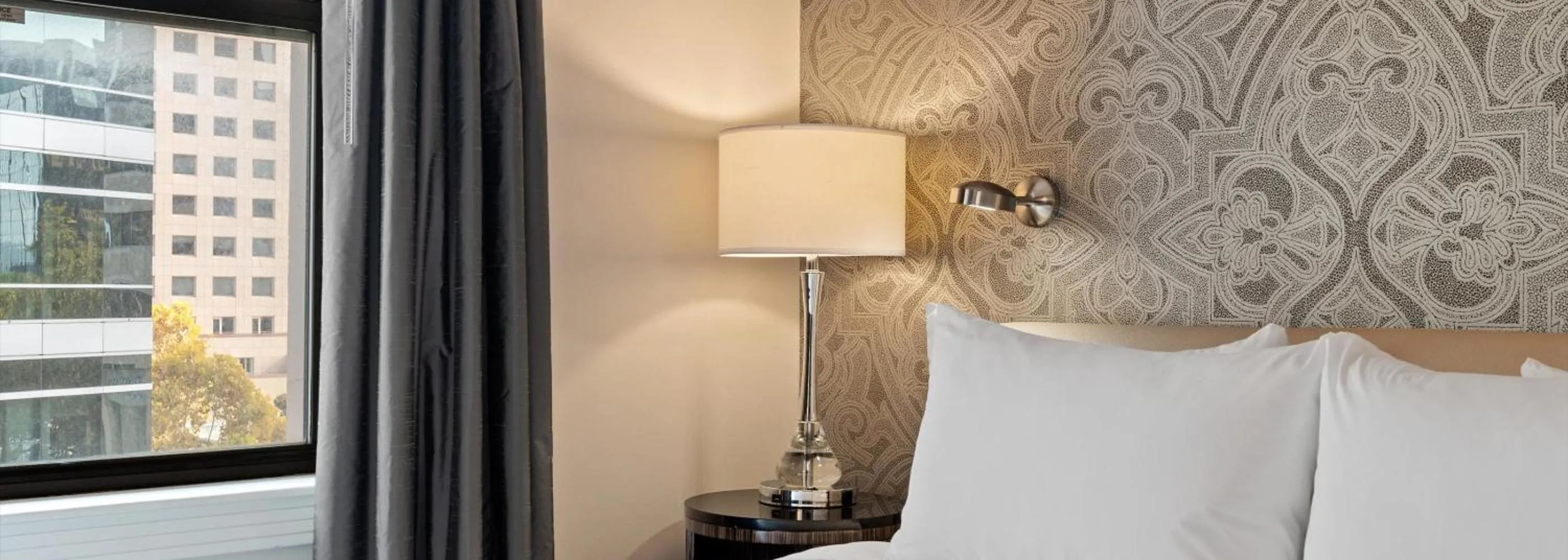 Bed in Hotel de Anza by IHG