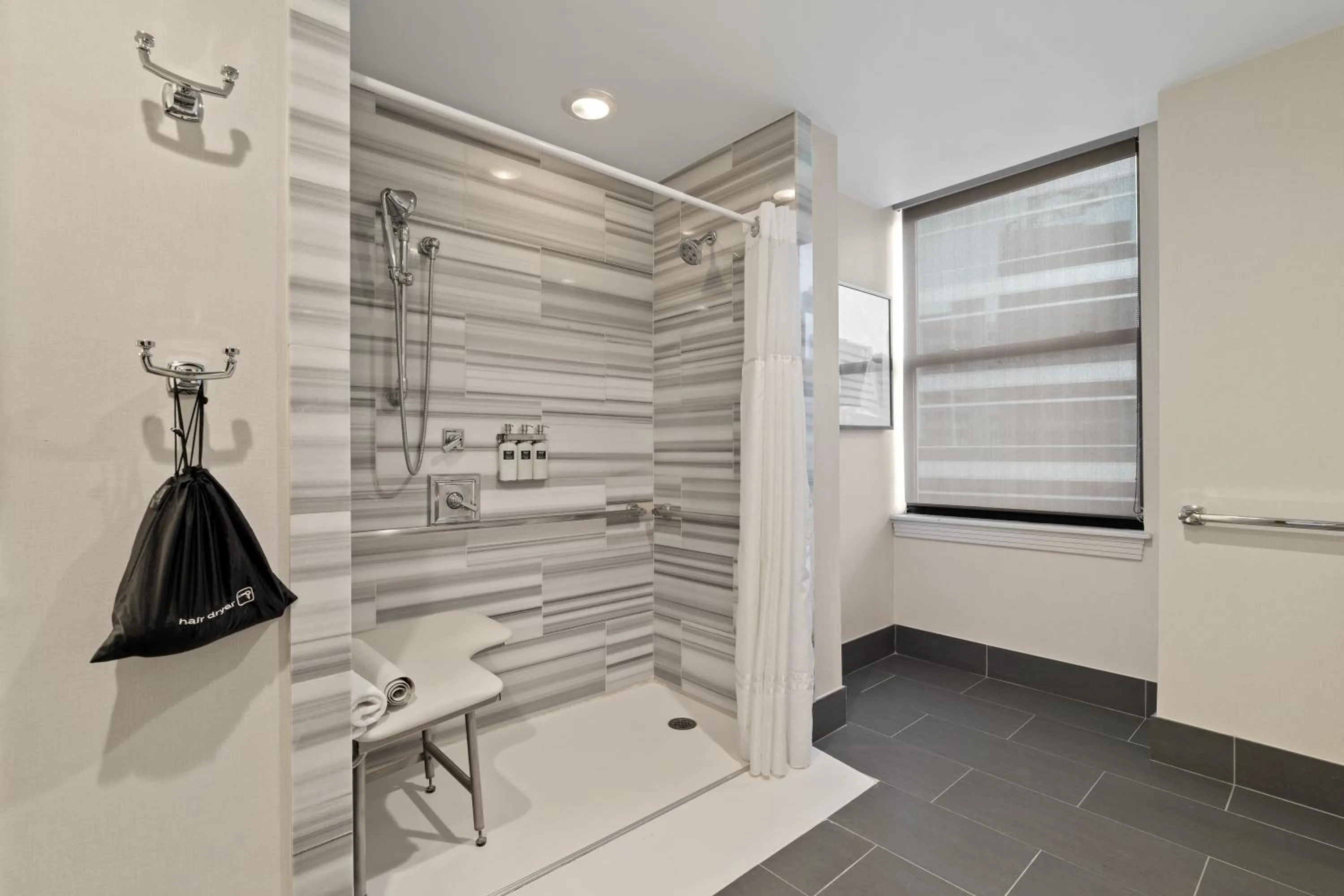 Bathroom in Hotel de Anza by IHG