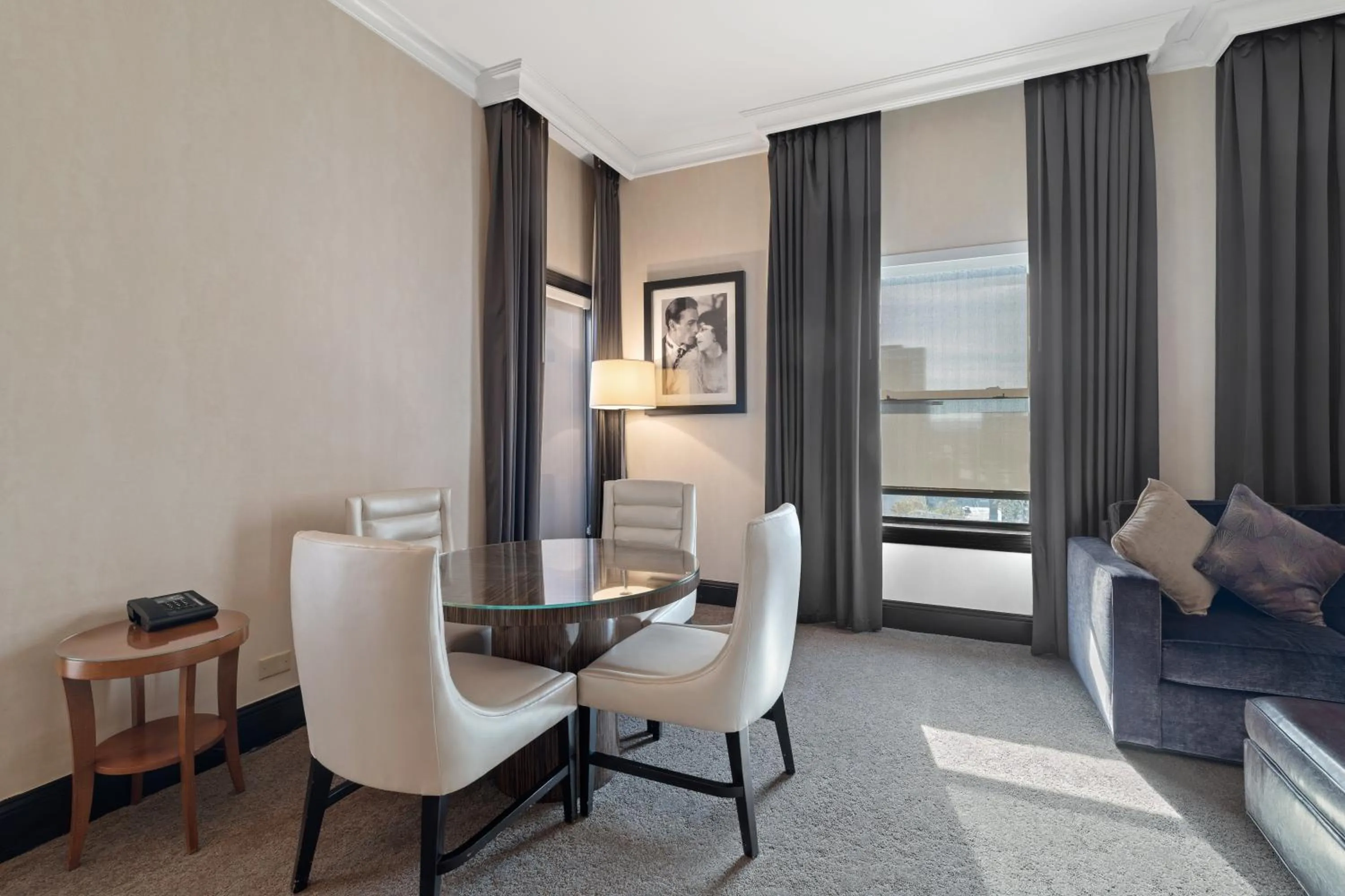 Bed in Hotel de Anza by IHG