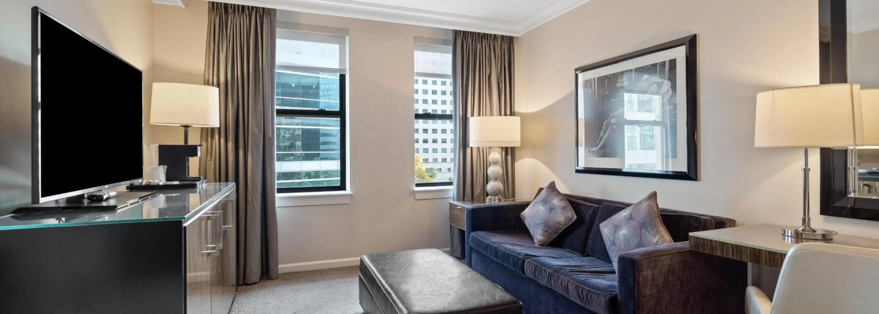 Seating area in Hotel de Anza by IHG