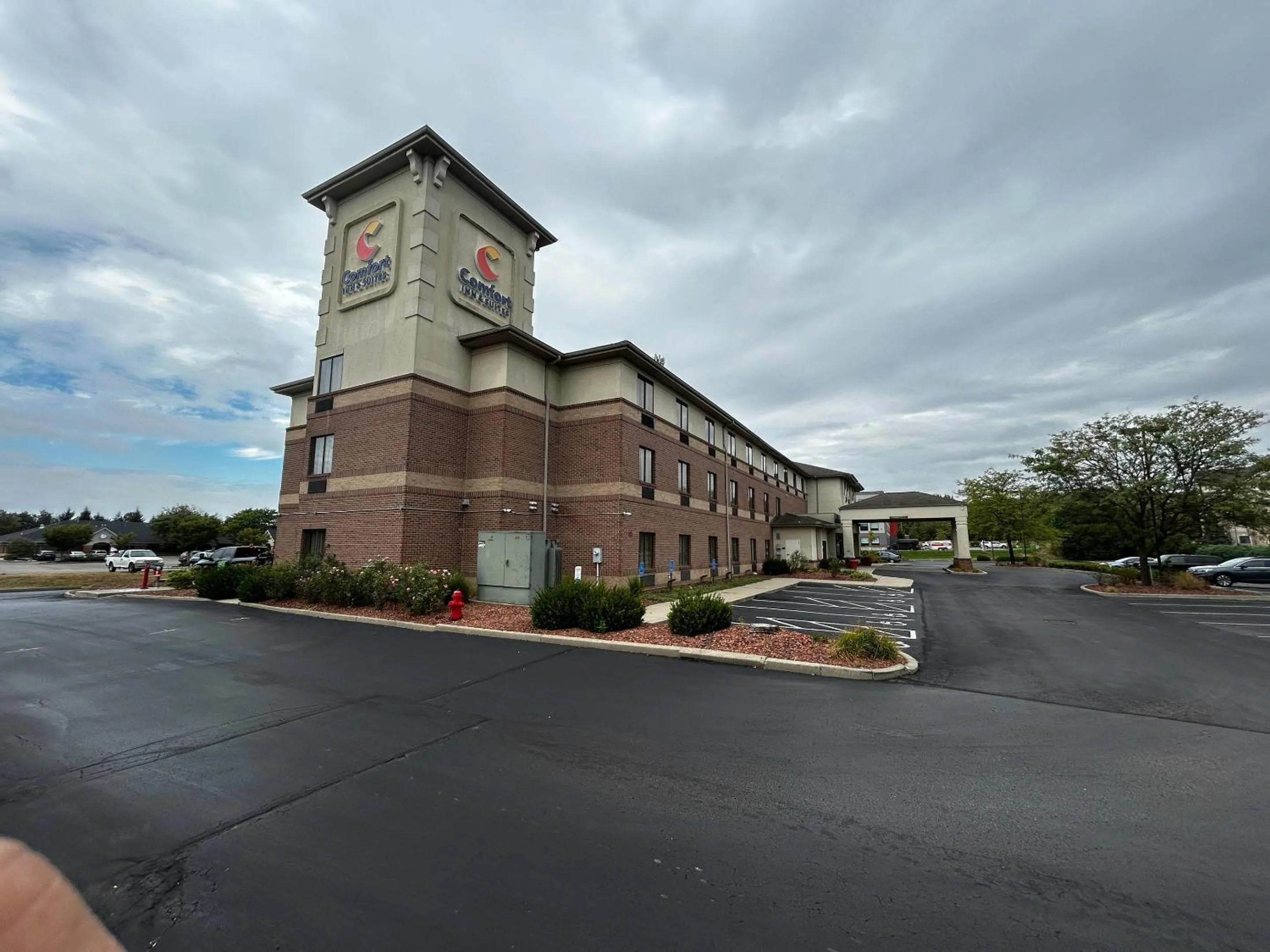 Property building in Comfort Inn & Suites West Chester - North Cincinnati