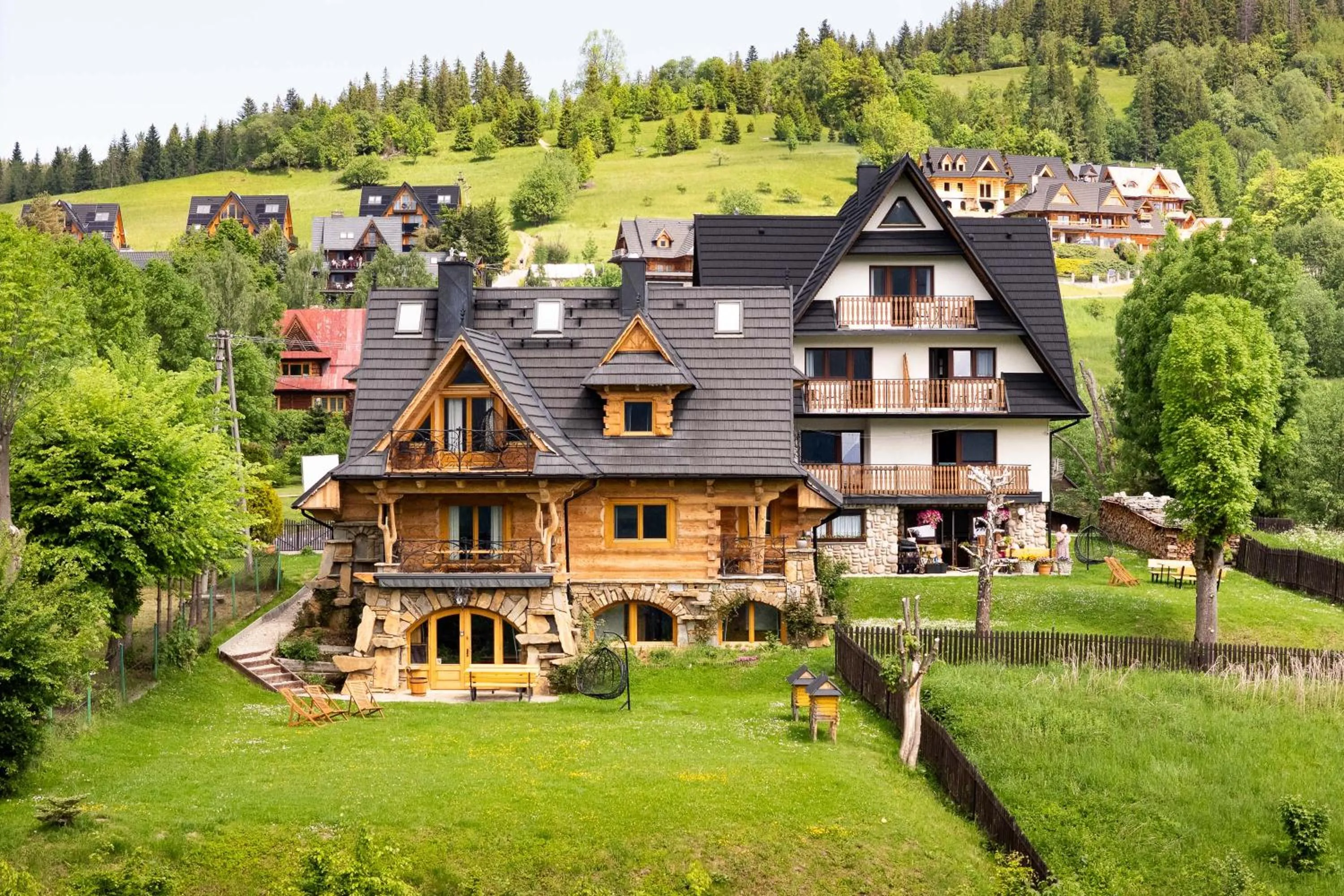 Property building in Willa Turnia