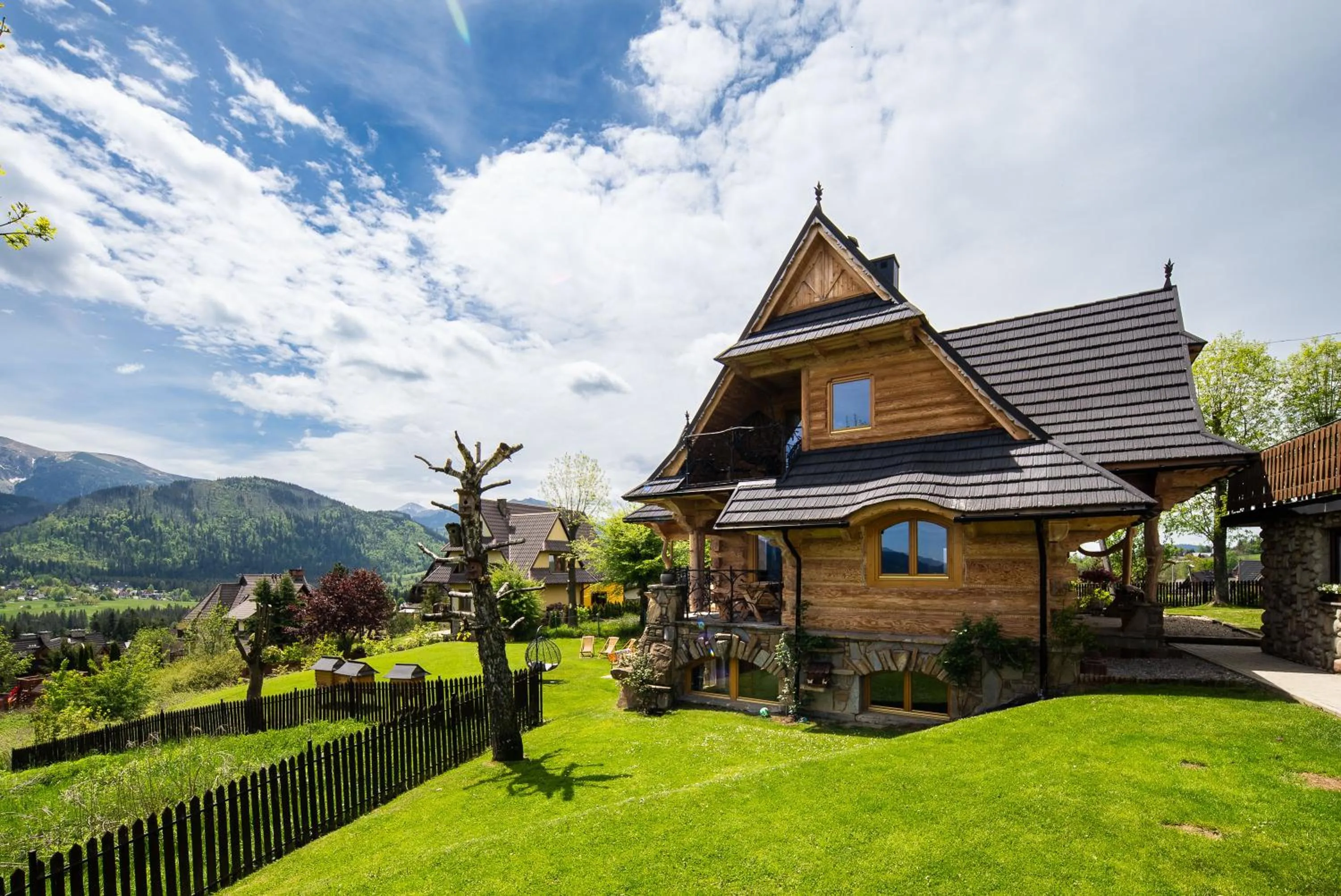 Property building in Willa Turnia