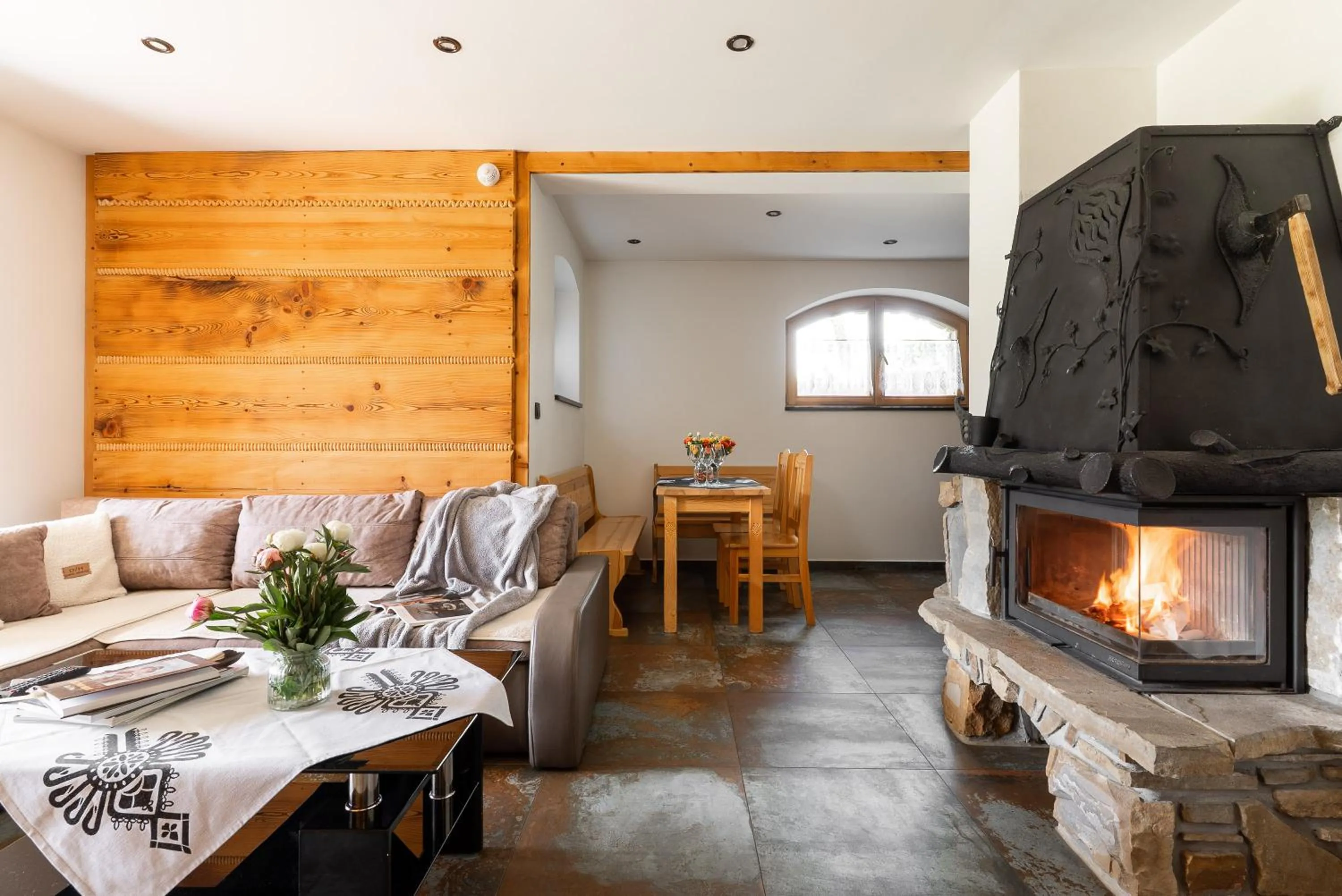 Seating area in Willa Turnia