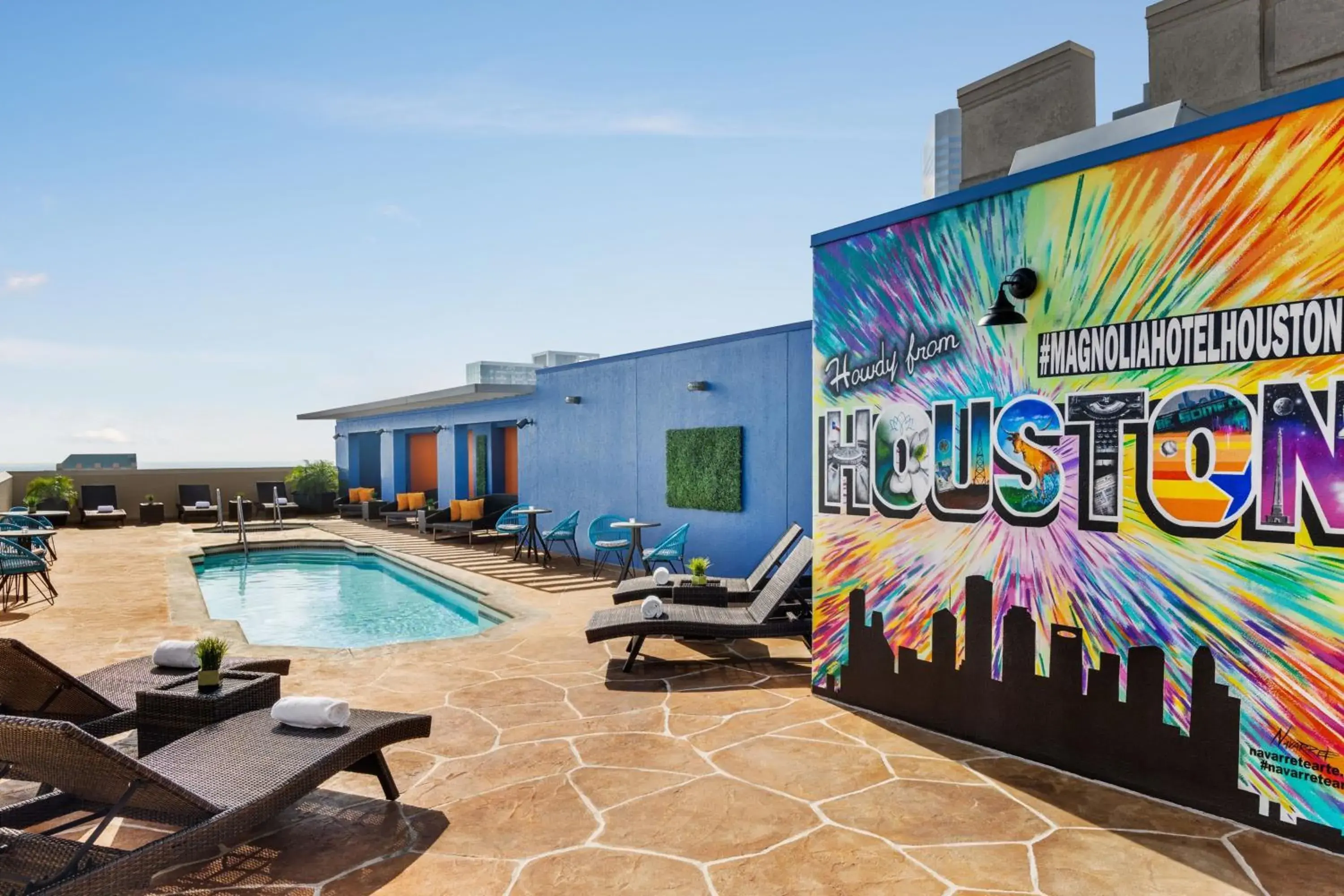 Swimming pool in Magnolia Hotel Houston, a Tribute Portfolio Hotel Swimming pool in Magnolia Hotel Houston, a Tribute Portfolio Hotel