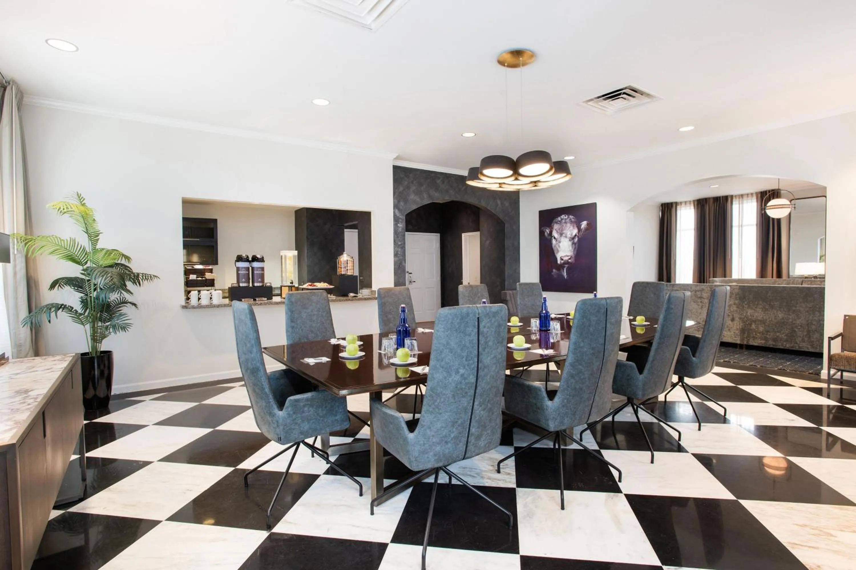 Photo of the whole room in Magnolia Hotel Houston, a Tribute Portfolio Hotel