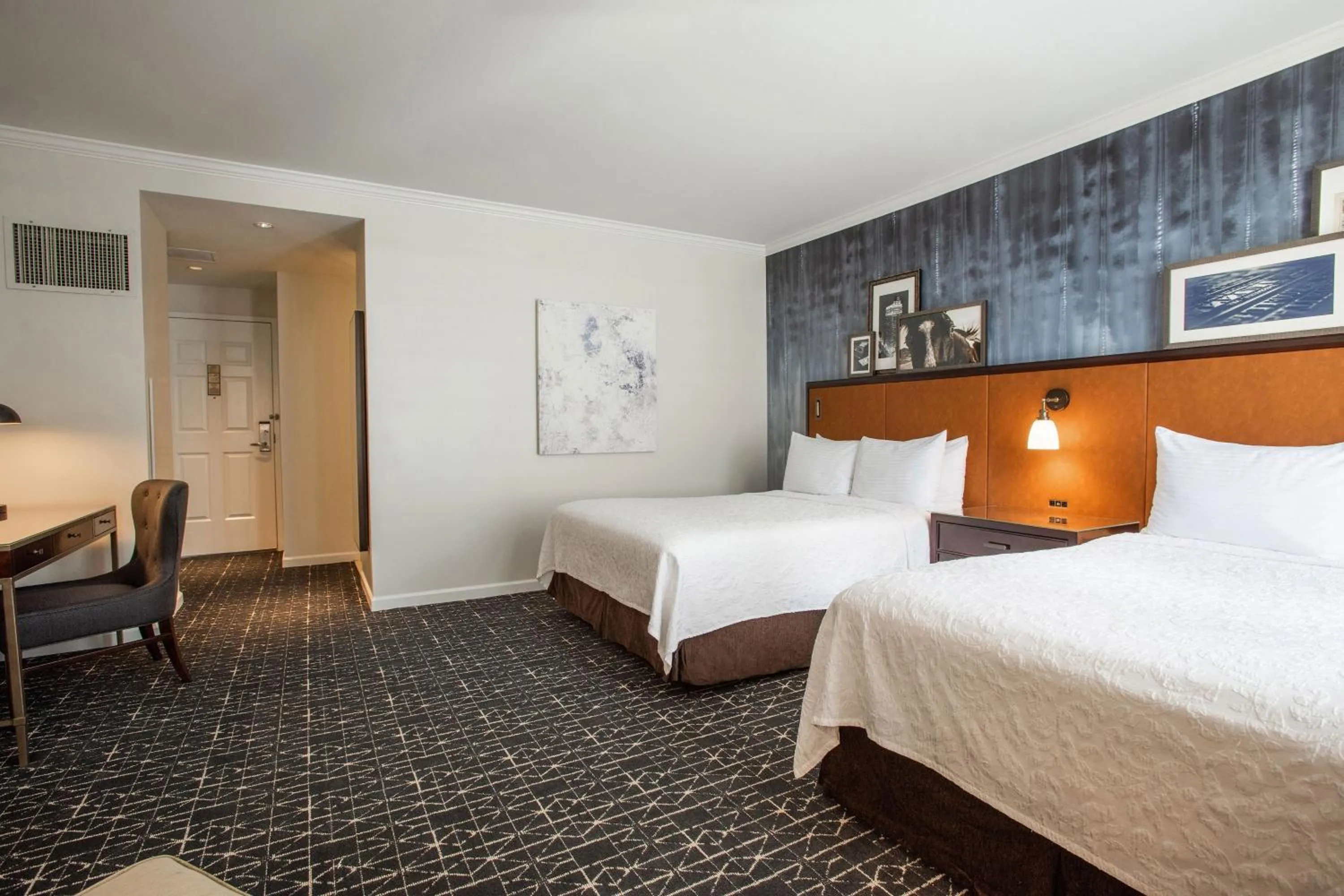 Photo of the whole room, Bed in Magnolia Hotel Houston, a Tribute Portfolio Hotel