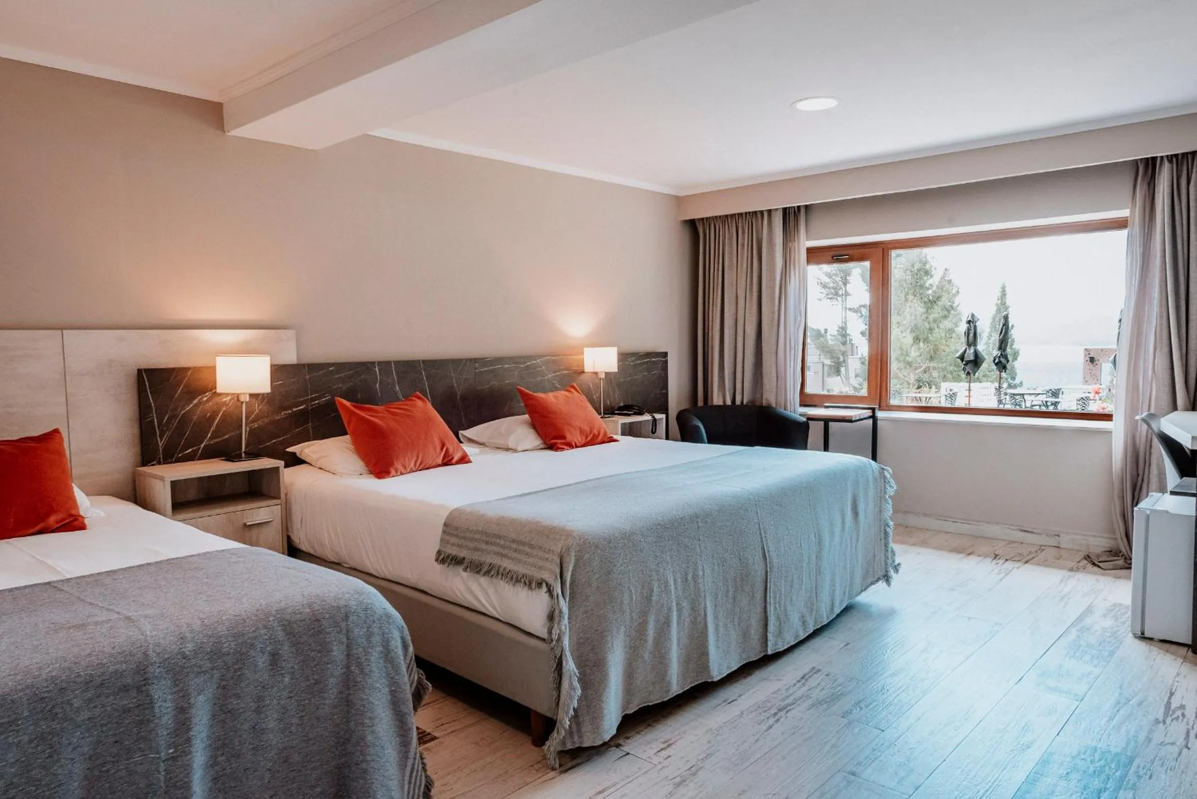 View (from property/room), Bed in Basia Hotel & Sushi