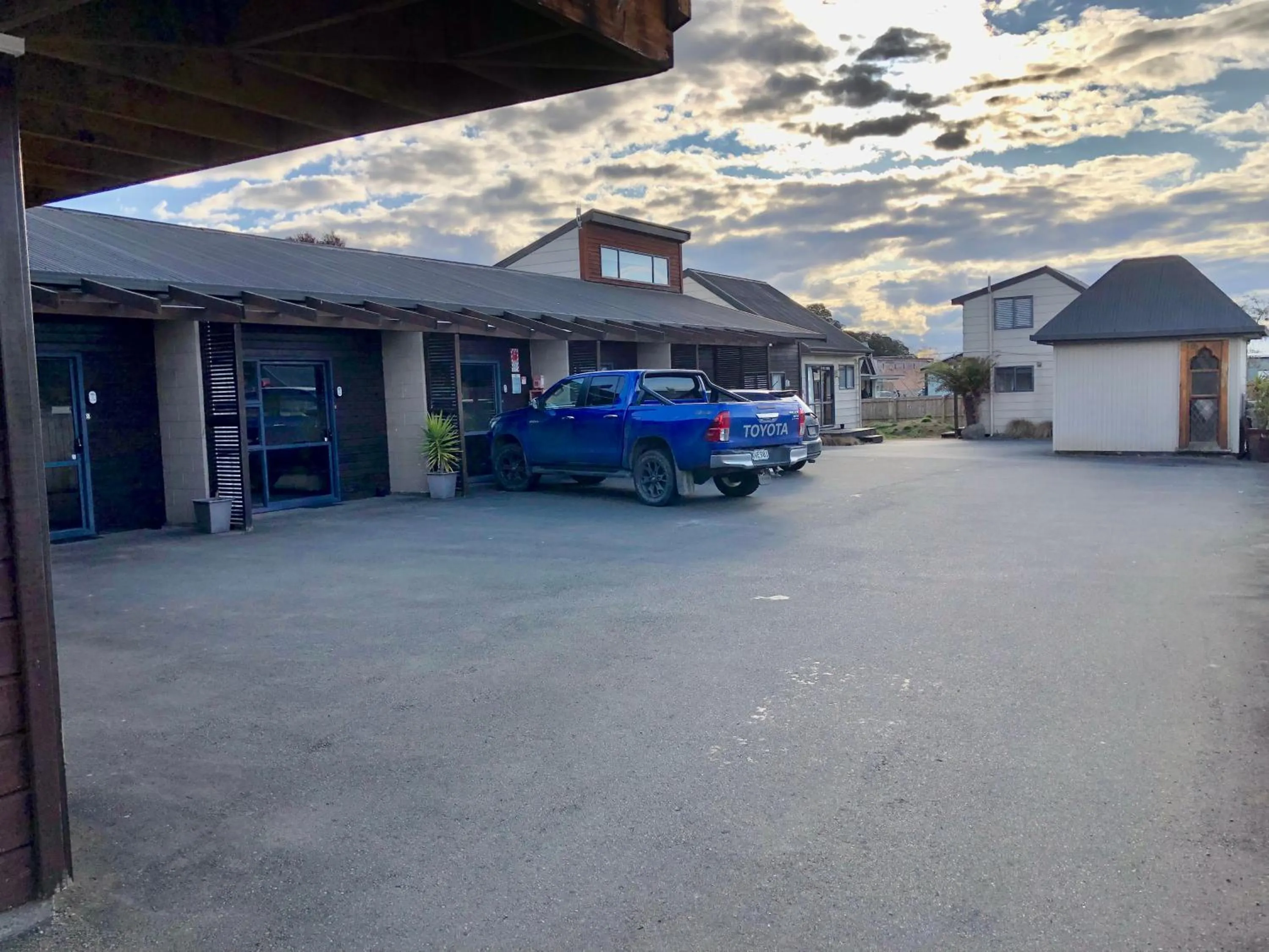 Property building in Alpine Motel