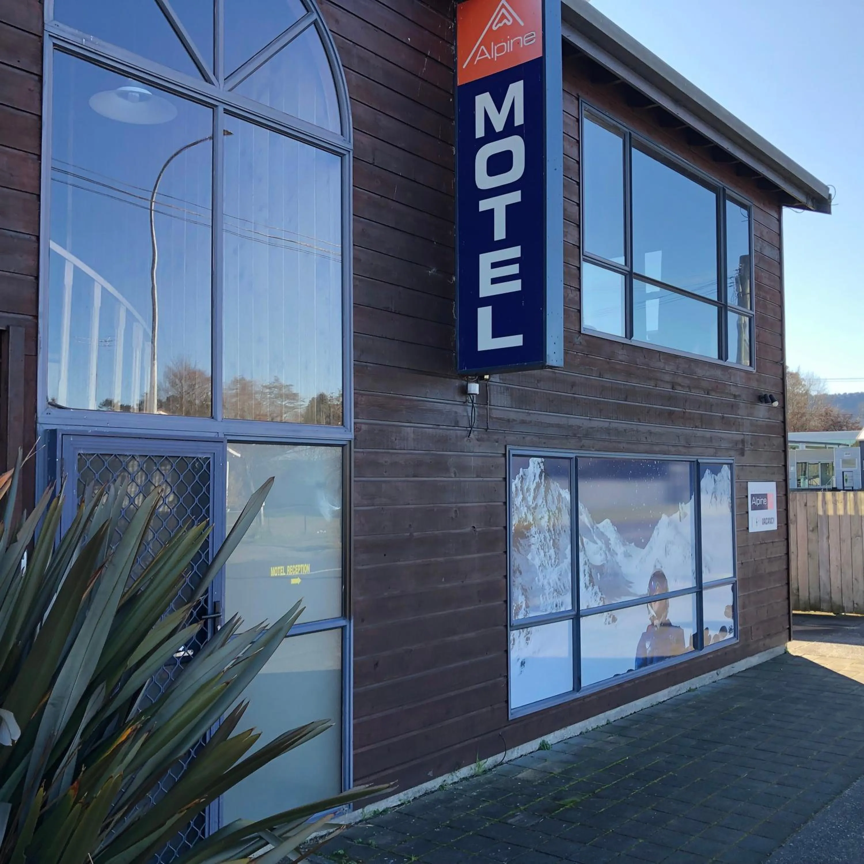 Property building in Alpine Motel