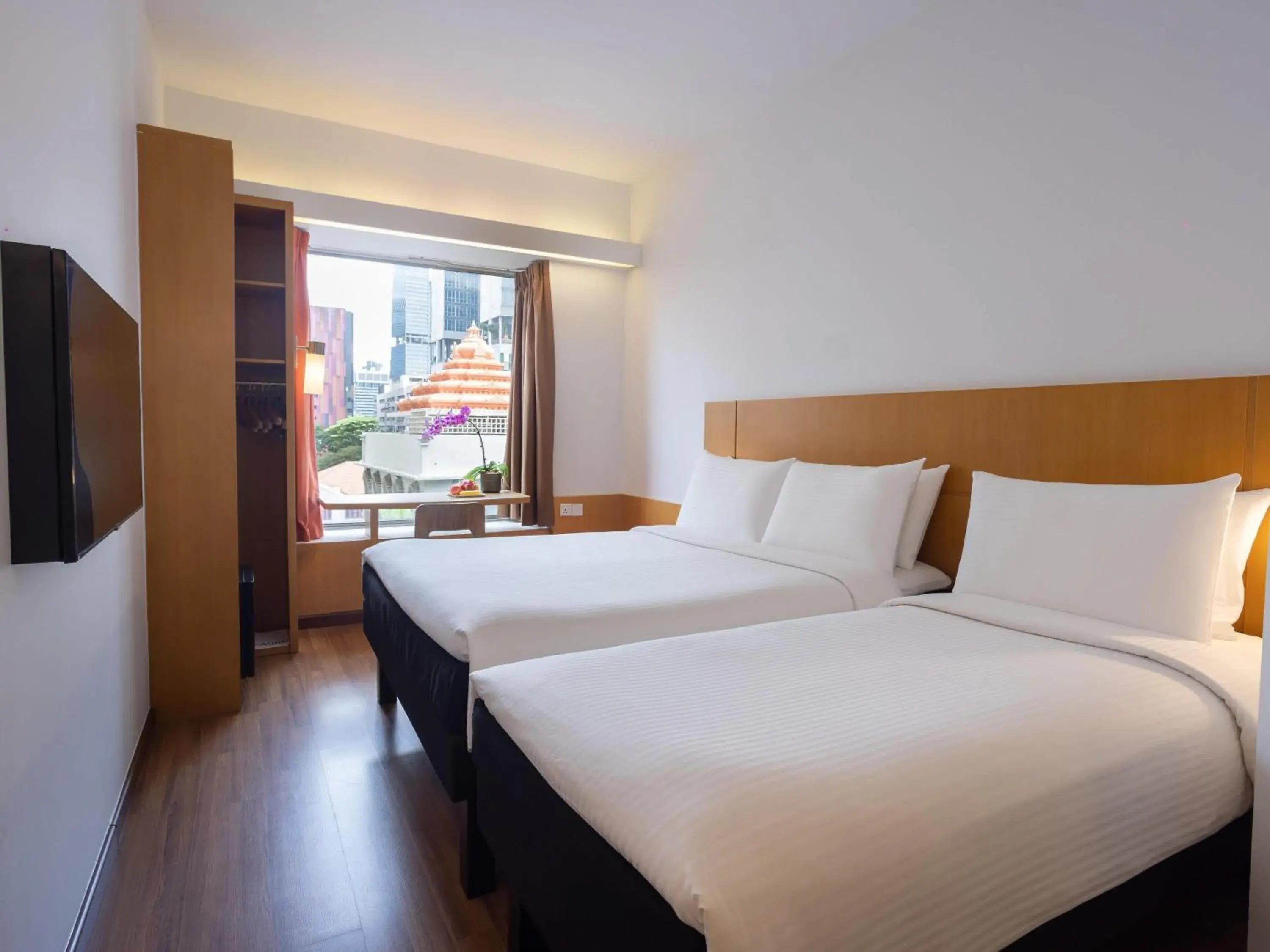 Bedroom, Bed in Ibis Singapore on Bencoolen Bedroom, Bed in Ibis Singapore on Bencoolen