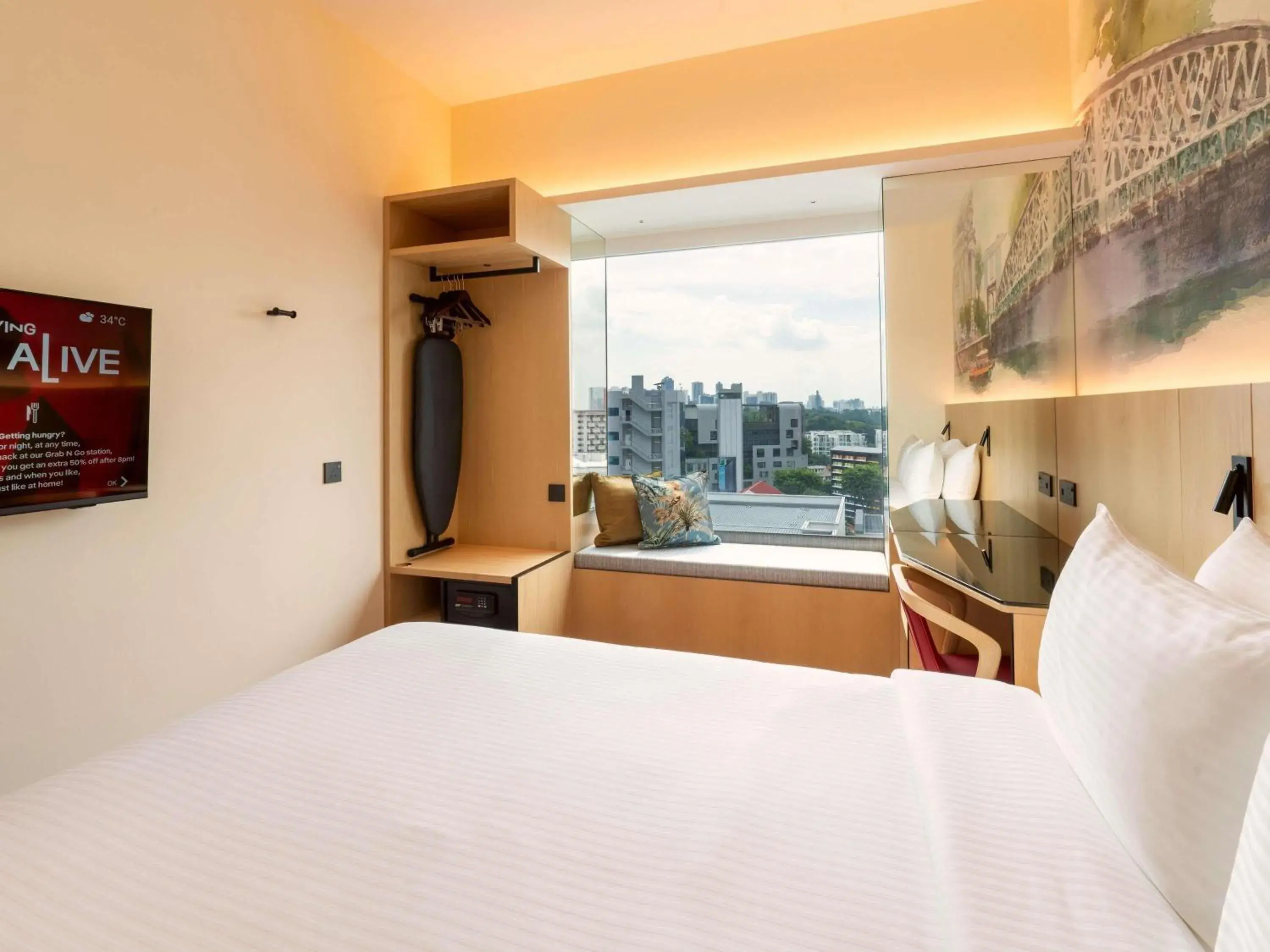 Bedroom, Bed in Ibis Singapore on Bencoolen Bedroom, Bed in Ibis Singapore on Bencoolen