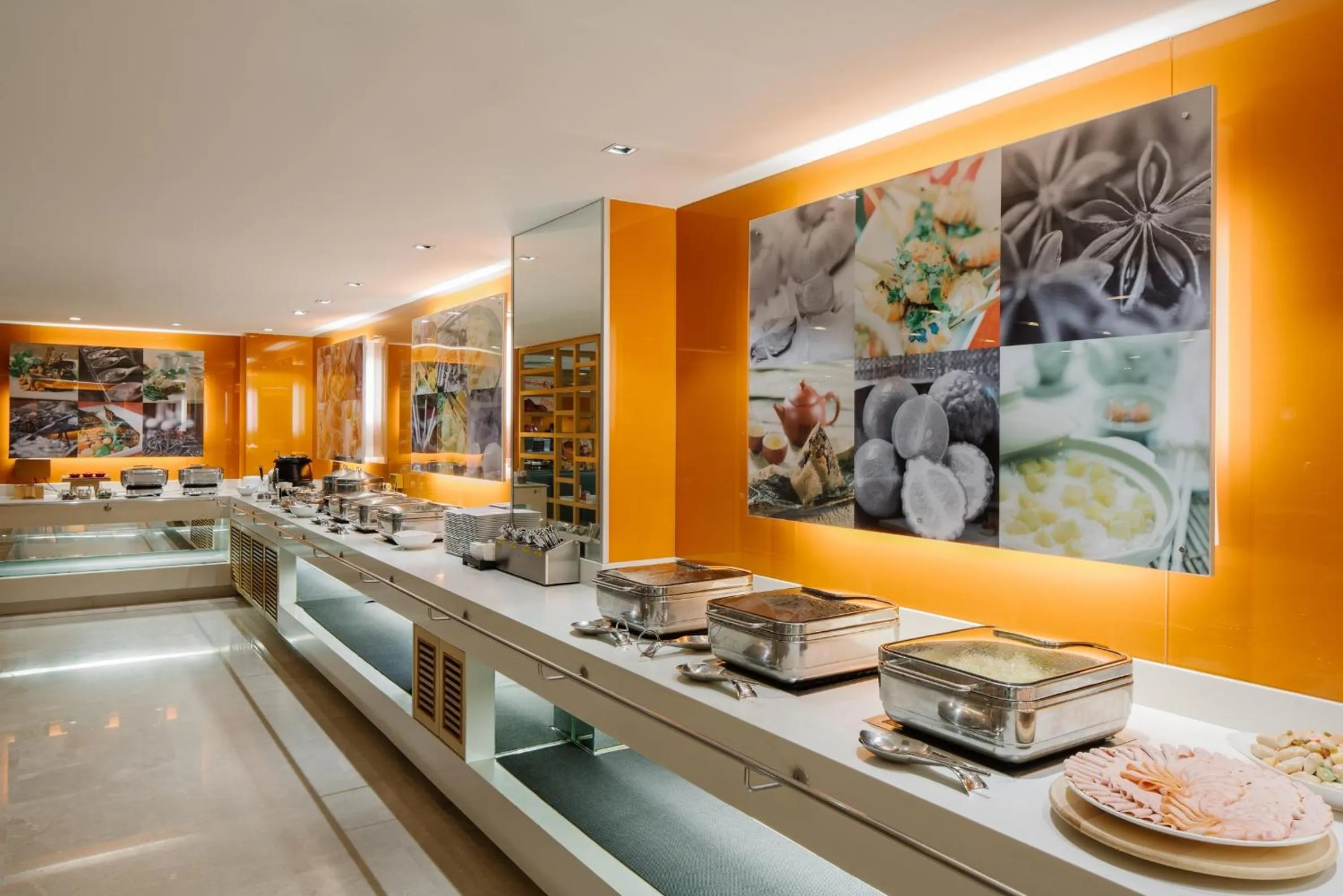 Breakfast in Ibis Singapore on Bencoolen - Newly Renovated