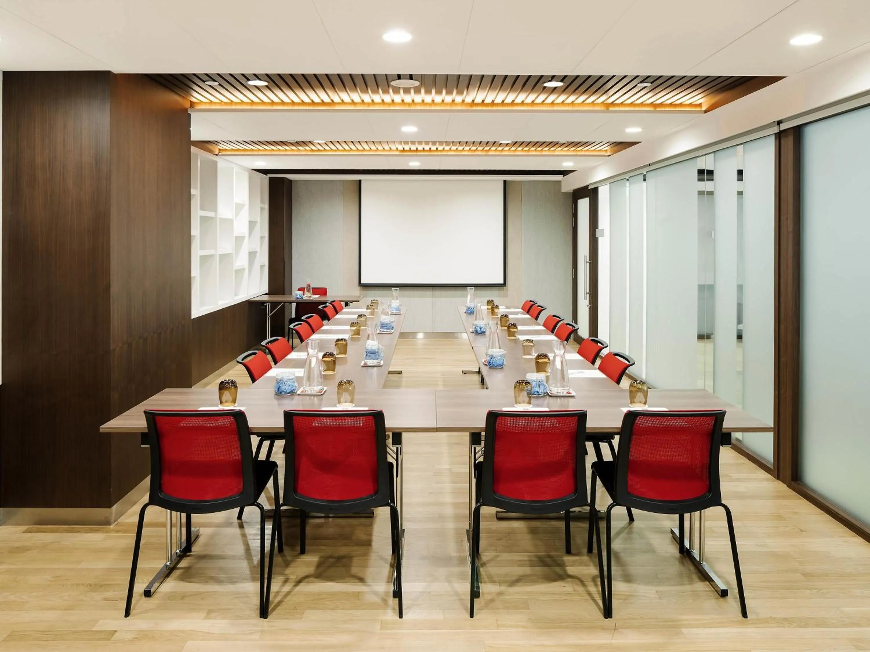 Meeting/conference room in Ibis Singapore on Bencoolen - Newly Renovated