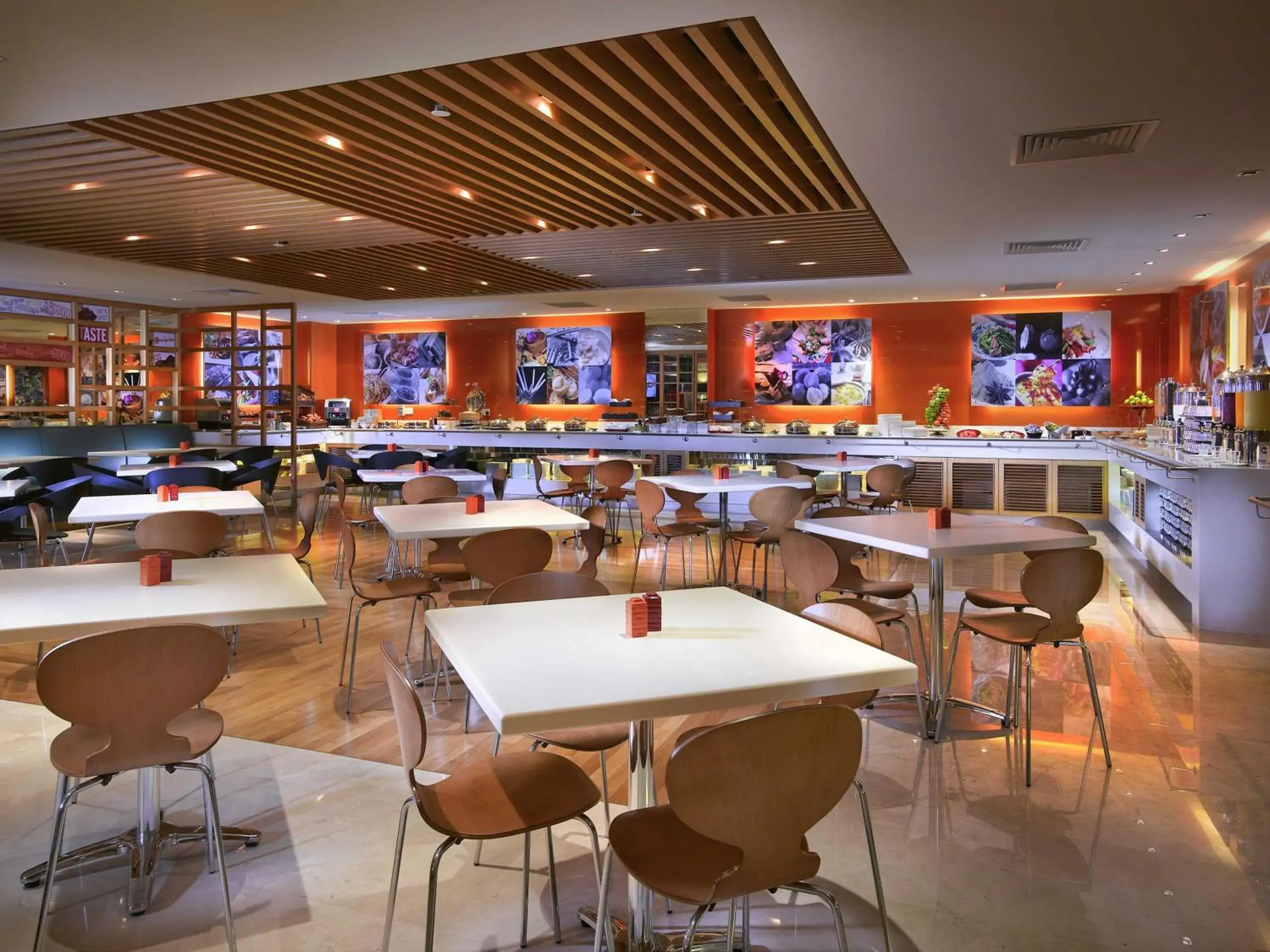 Restaurant/places to eat in Ibis Singapore on Bencoolen - Newly Renovated Restaurant/places to eat in Ibis Singapore on Bencoolen - Newly Renovated