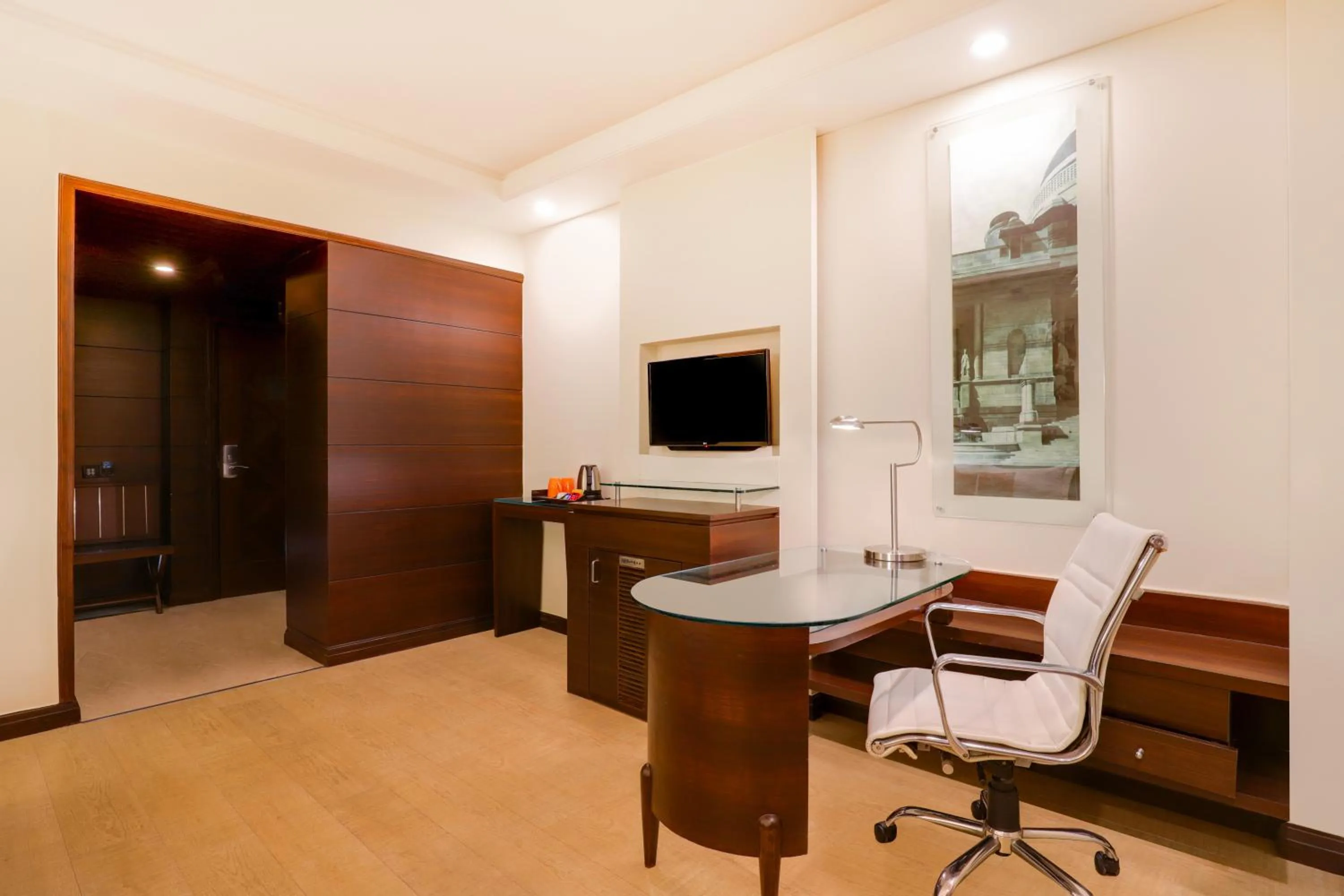 Lemon Tree Premier 2, Sector 29 Gurugram