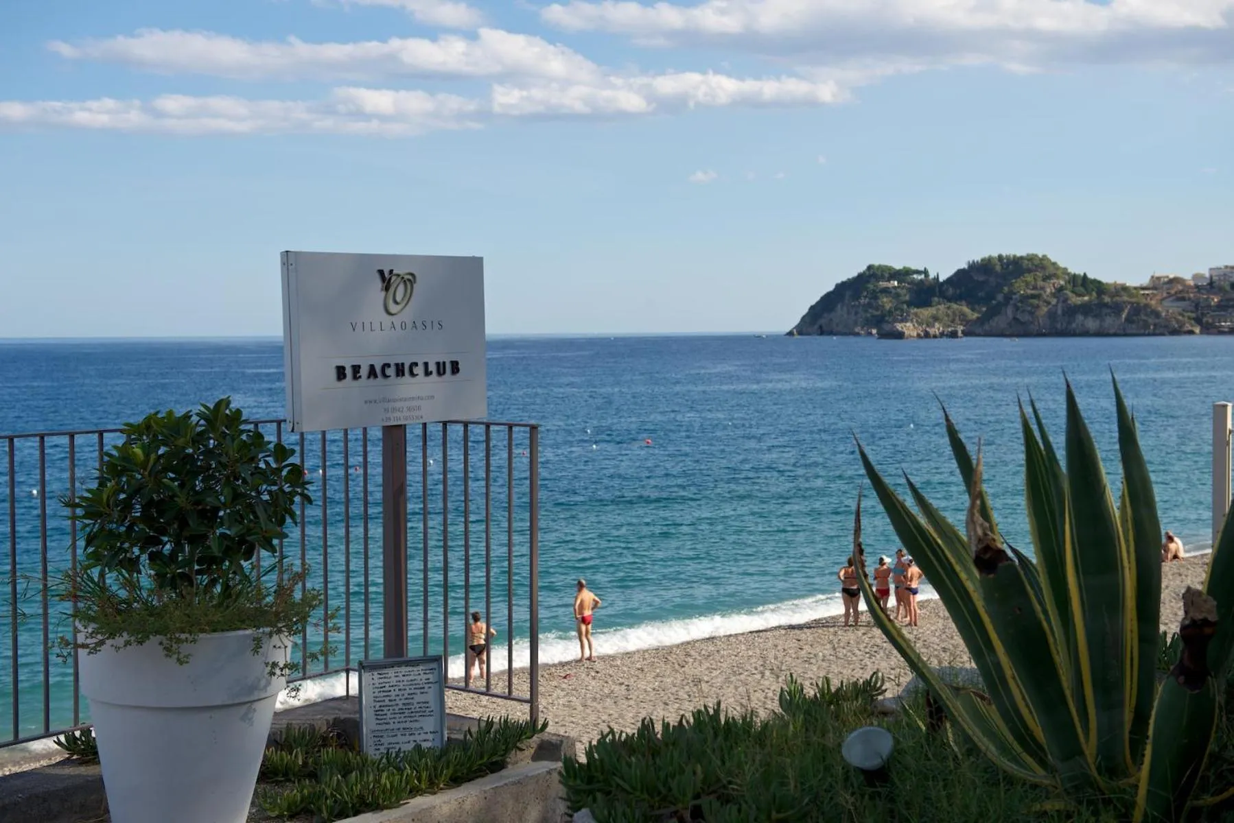 Property building in Taormina Villa Oasis Residence