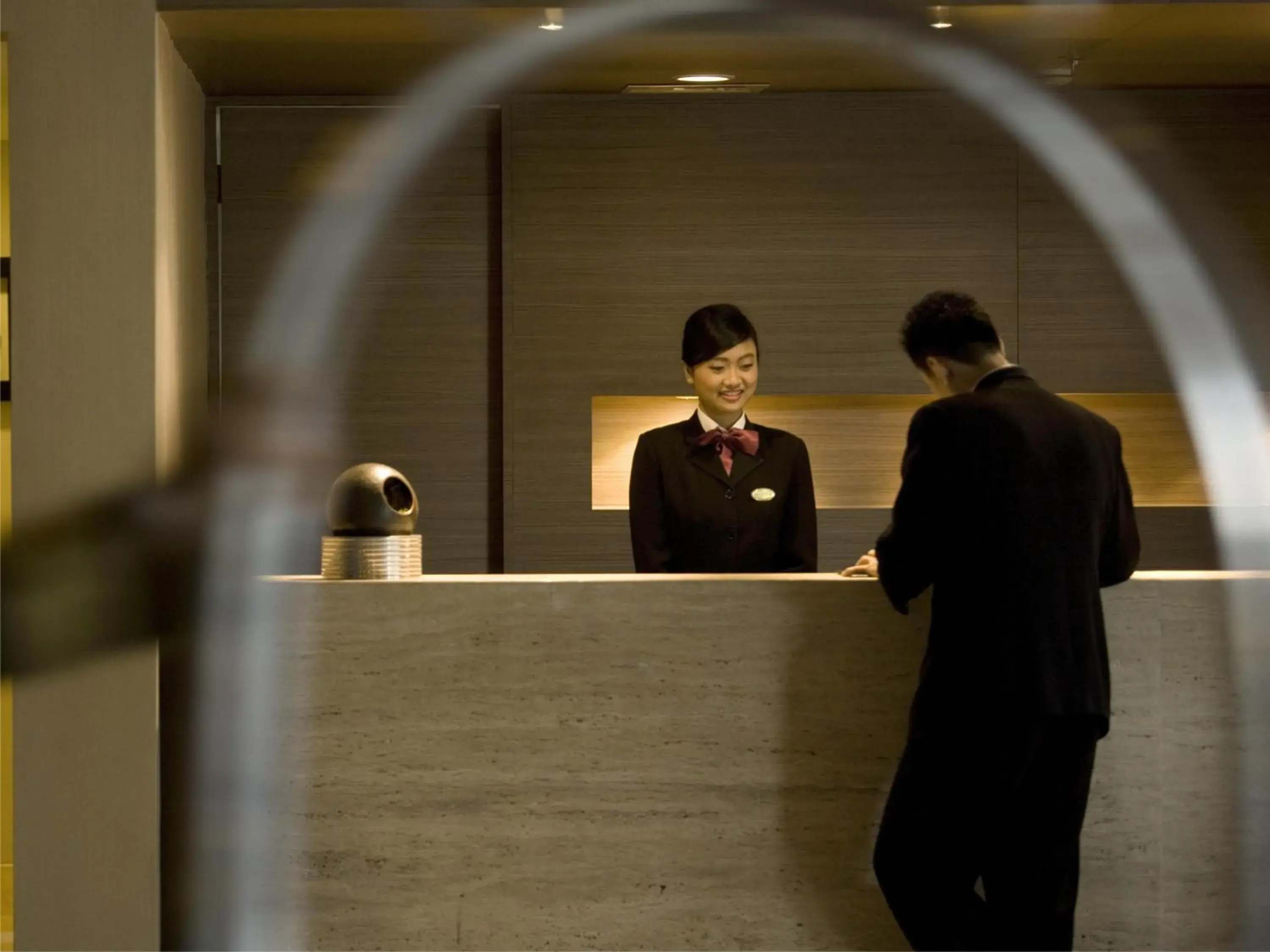 Lounge or bar in Hotel Santika Pandegiling - Surabaya Lounge or bar in Hotel Santika Pandegiling - Surabaya