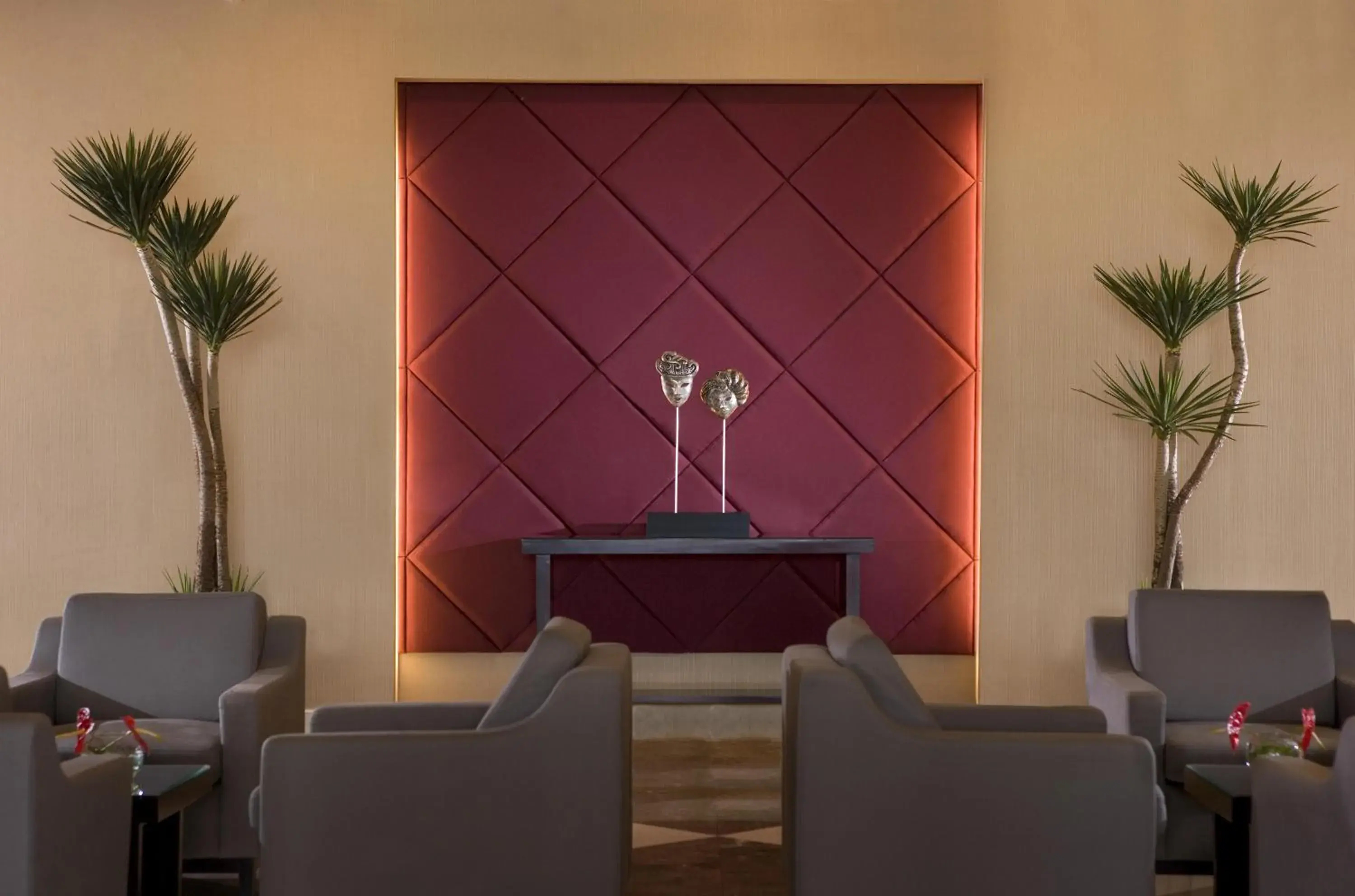 Lounge or bar in Hotel Santika Pandegiling - Surabaya Lounge or bar in Hotel Santika Pandegiling - Surabaya