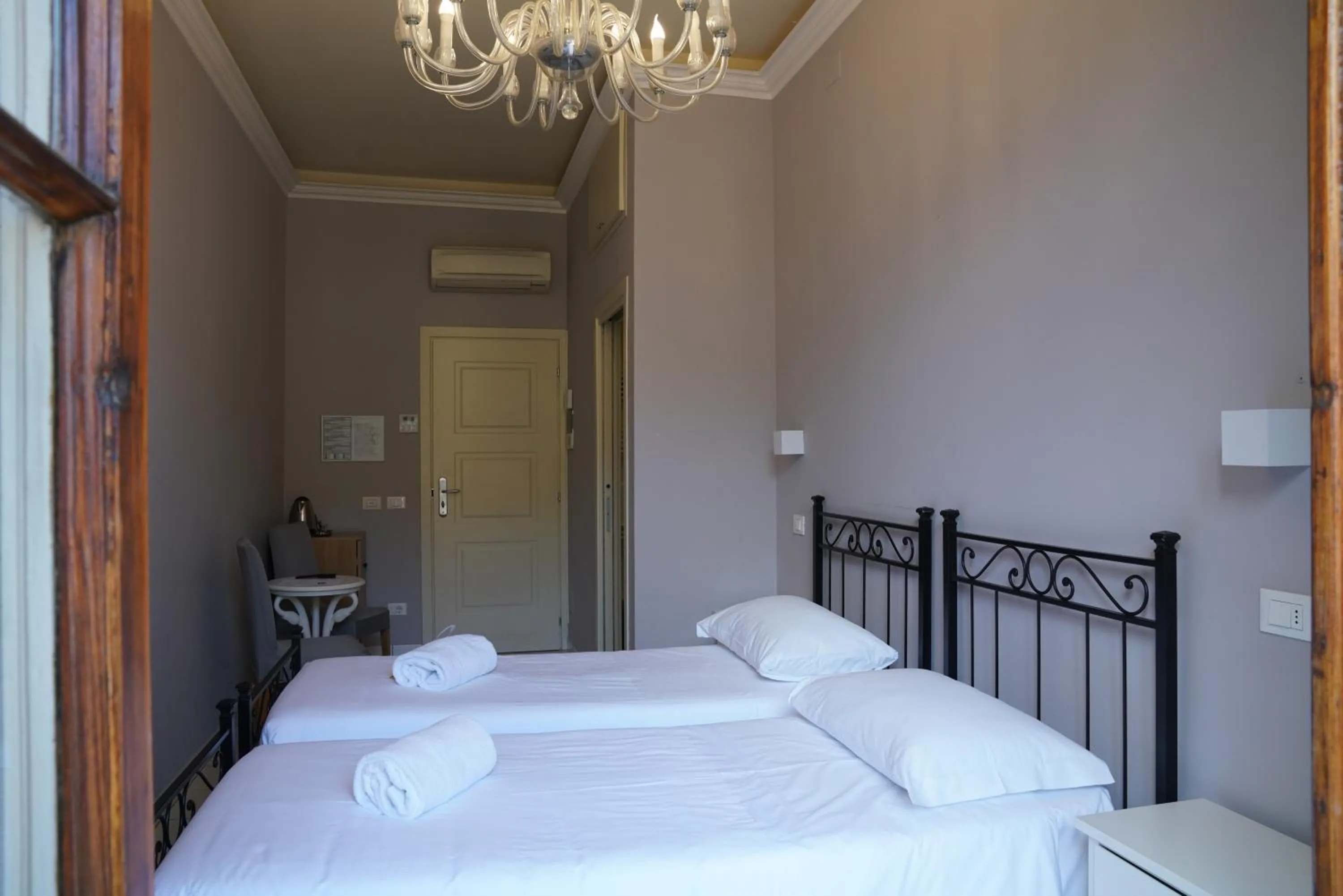 Bed in Affittacamere ALBA