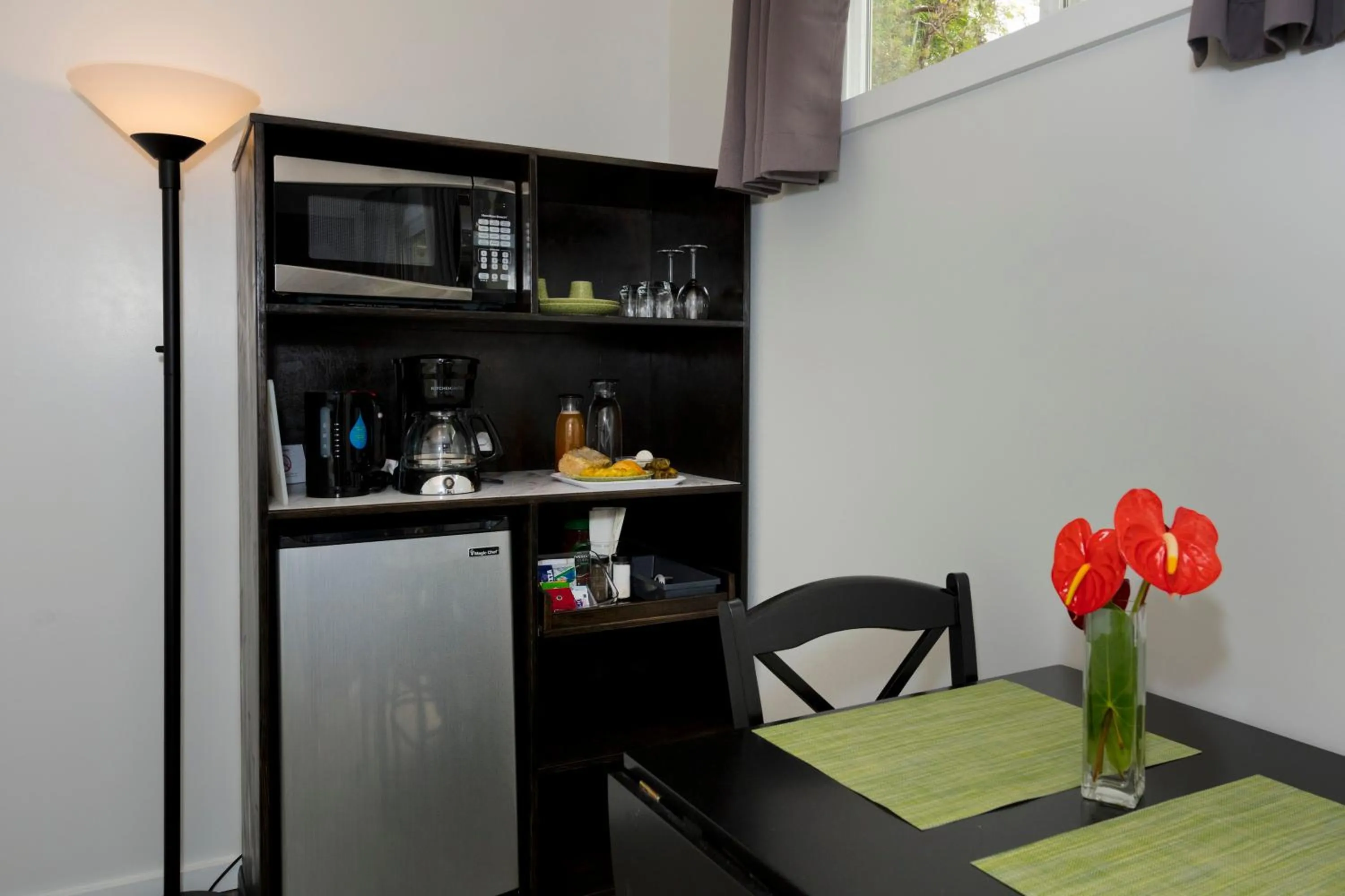 Coffee/tea facilities in Hale 'Ohu Bed & Breakfast