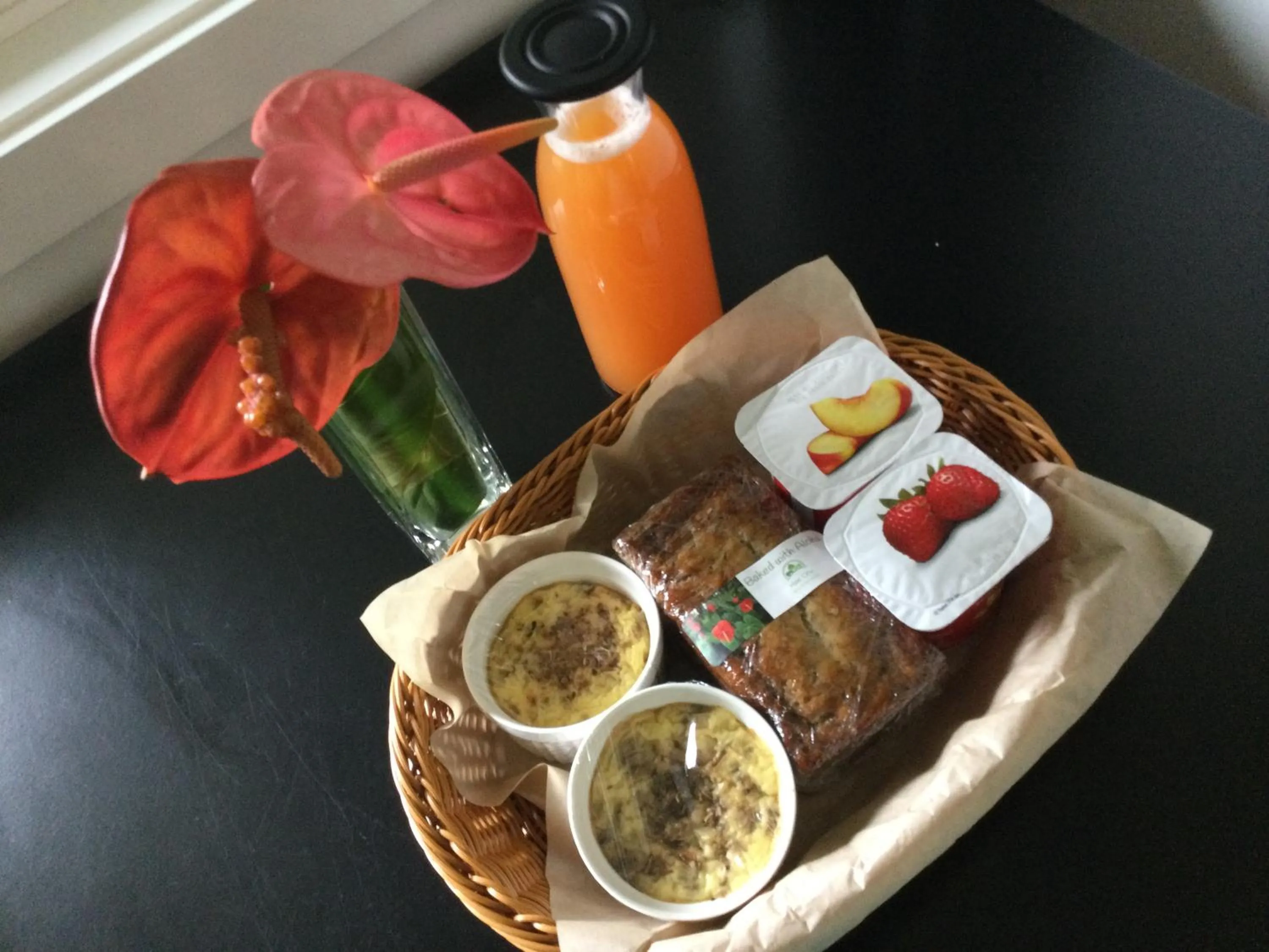 Breakfast in Hale 'Ohu Bed & Breakfast