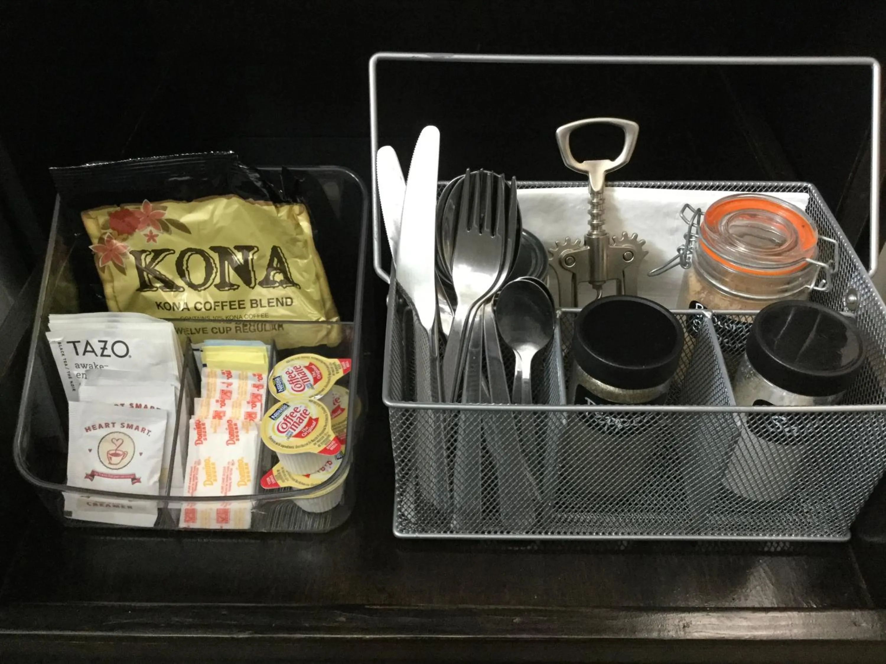 Breakfast in Hale 'Ohu Bed & Breakfast