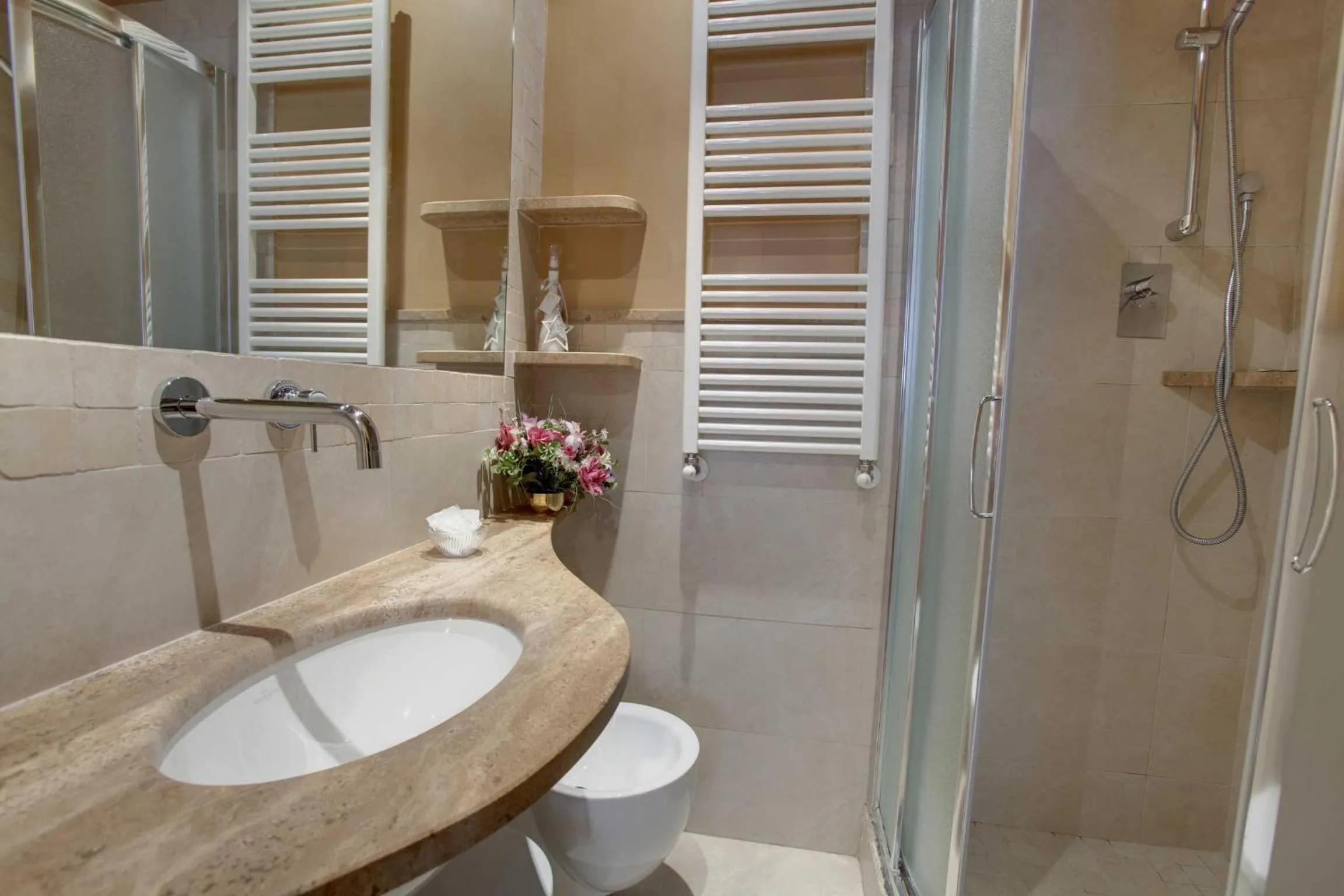 Bathroom in Soggiorno Pezzati